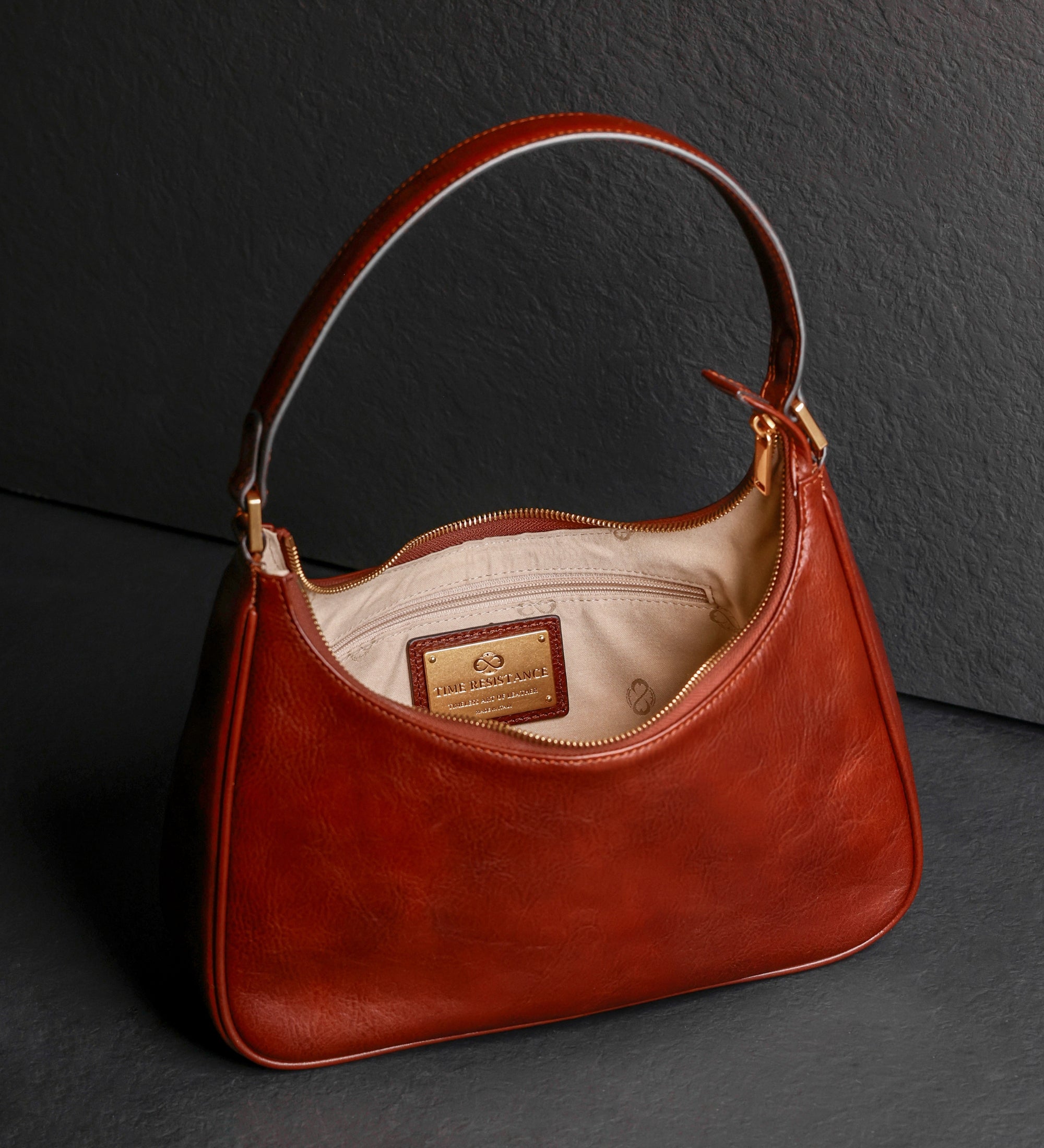 Bolso hobo de cuero para mujer: The Bluest Eye