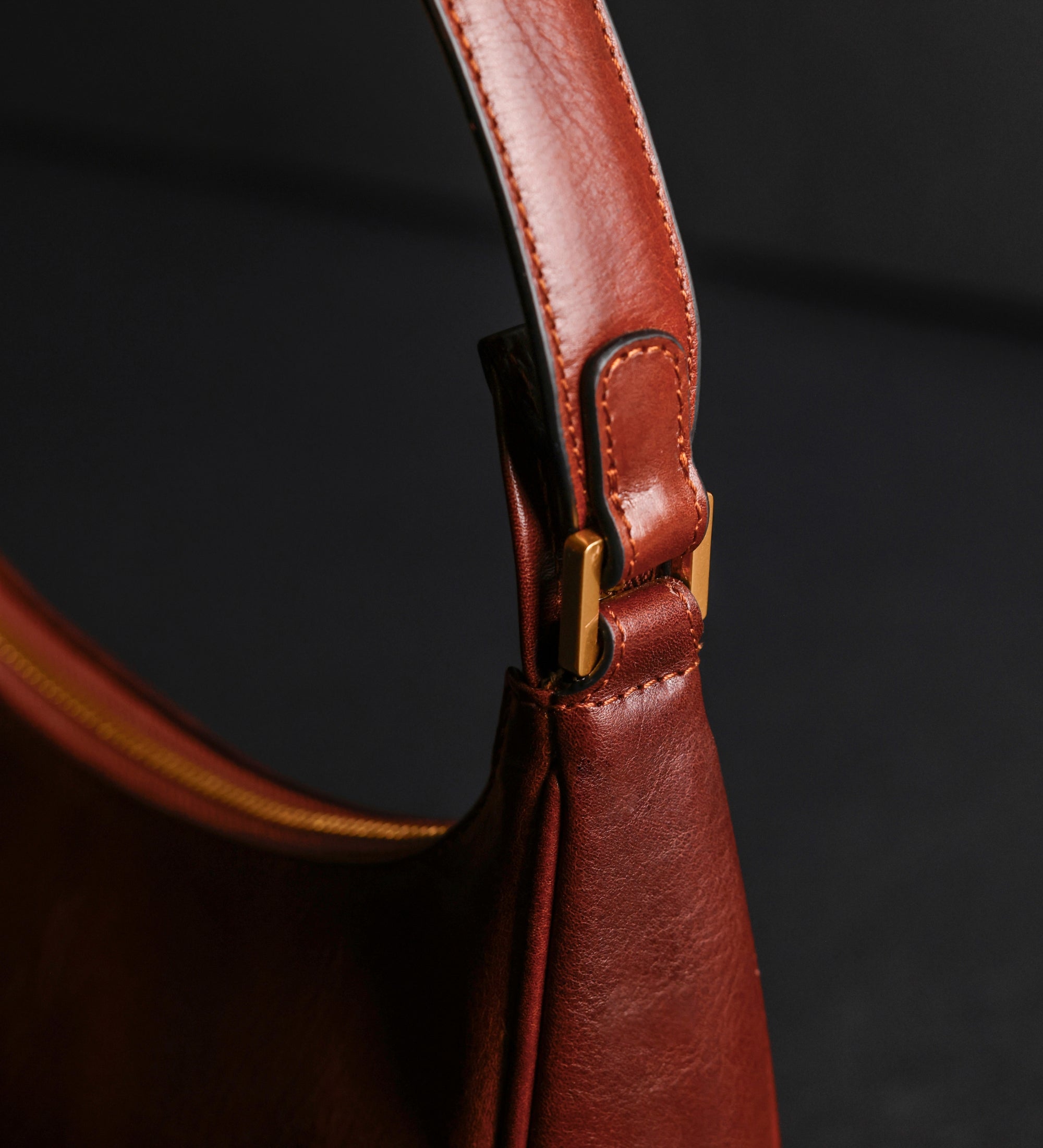 Bolso hobo de cuero para mujer: The Bluest Eye