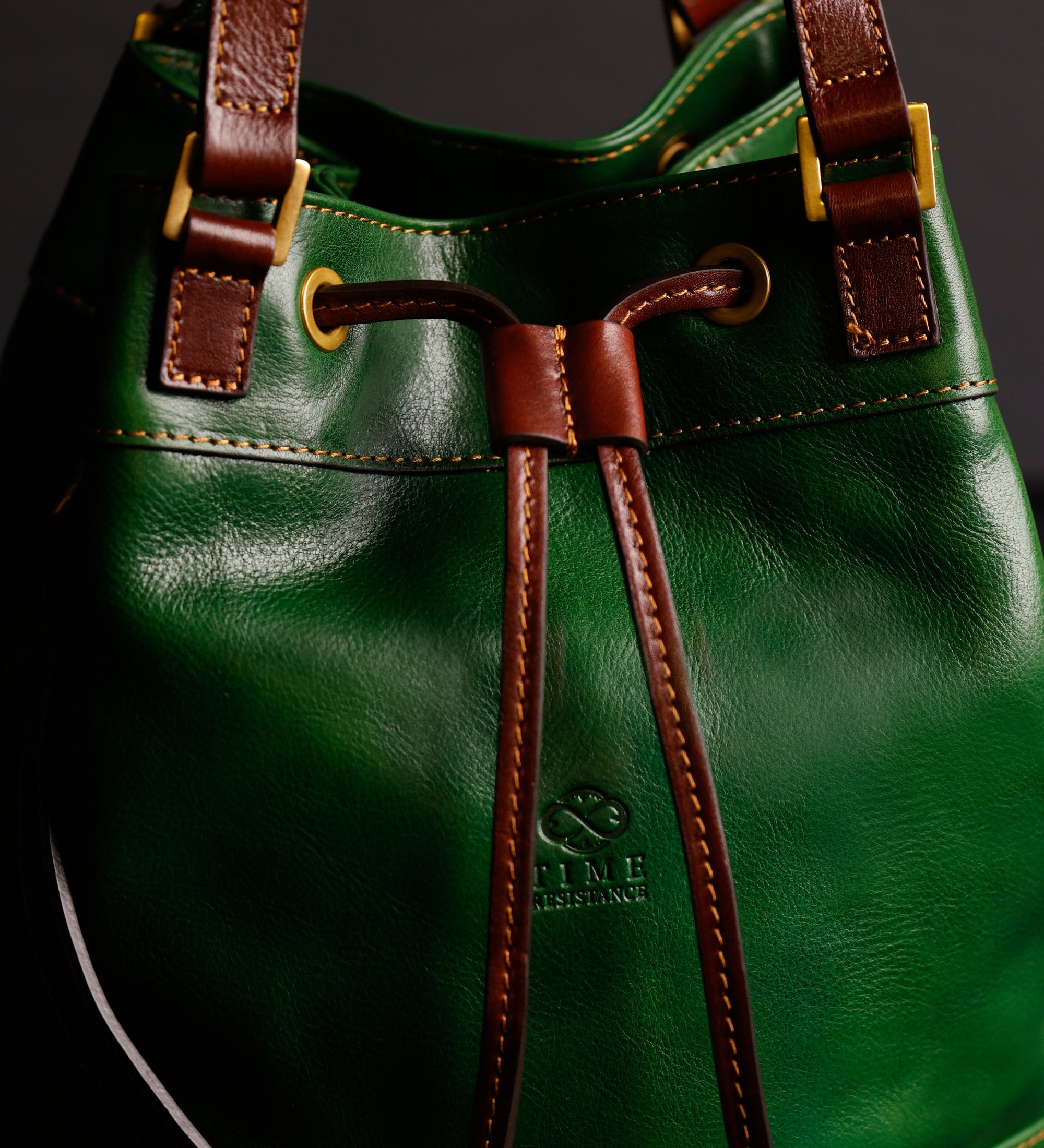 Bolso bucket de cuero para mujer: Light In August