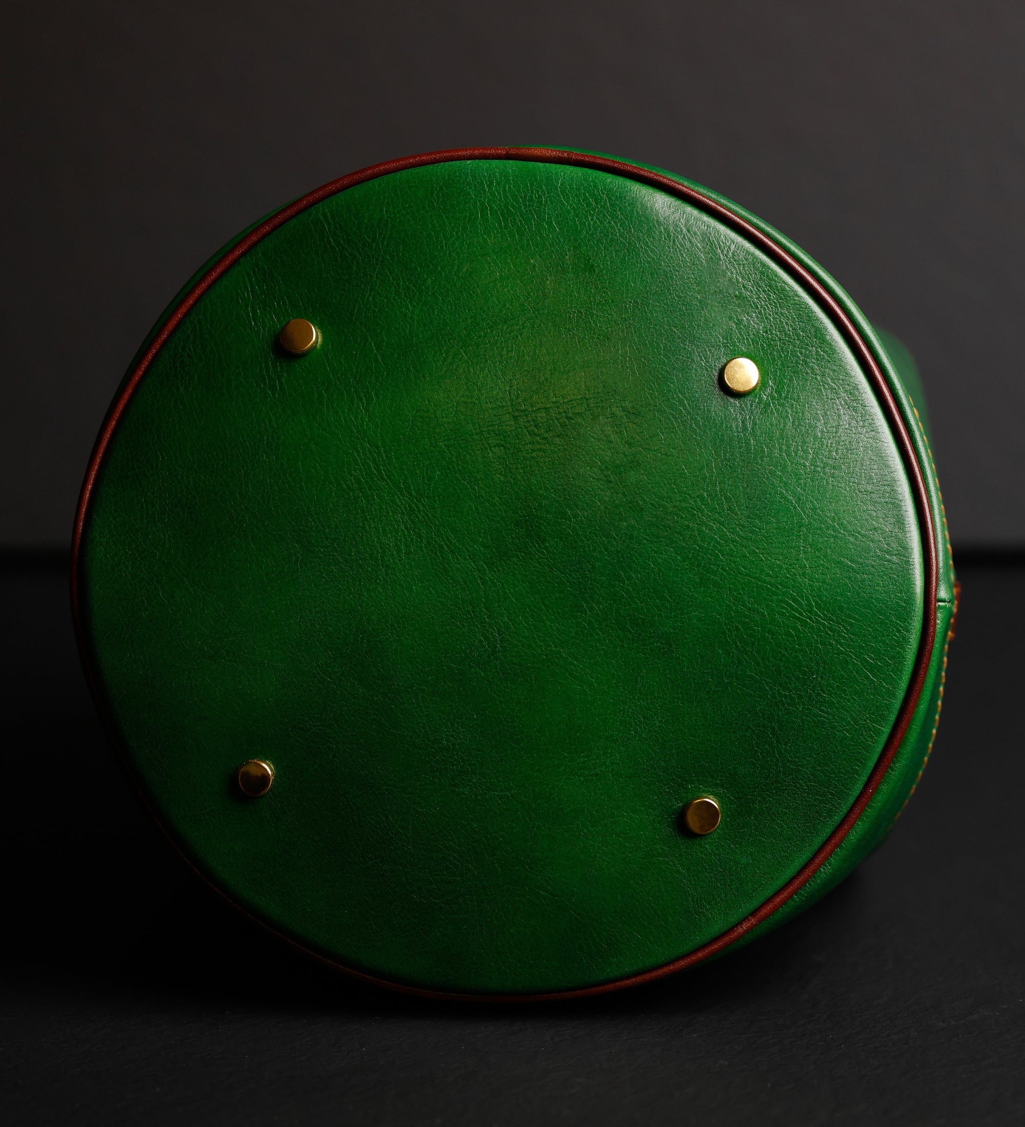 Bolso bucket de cuero para mujer: Light In August