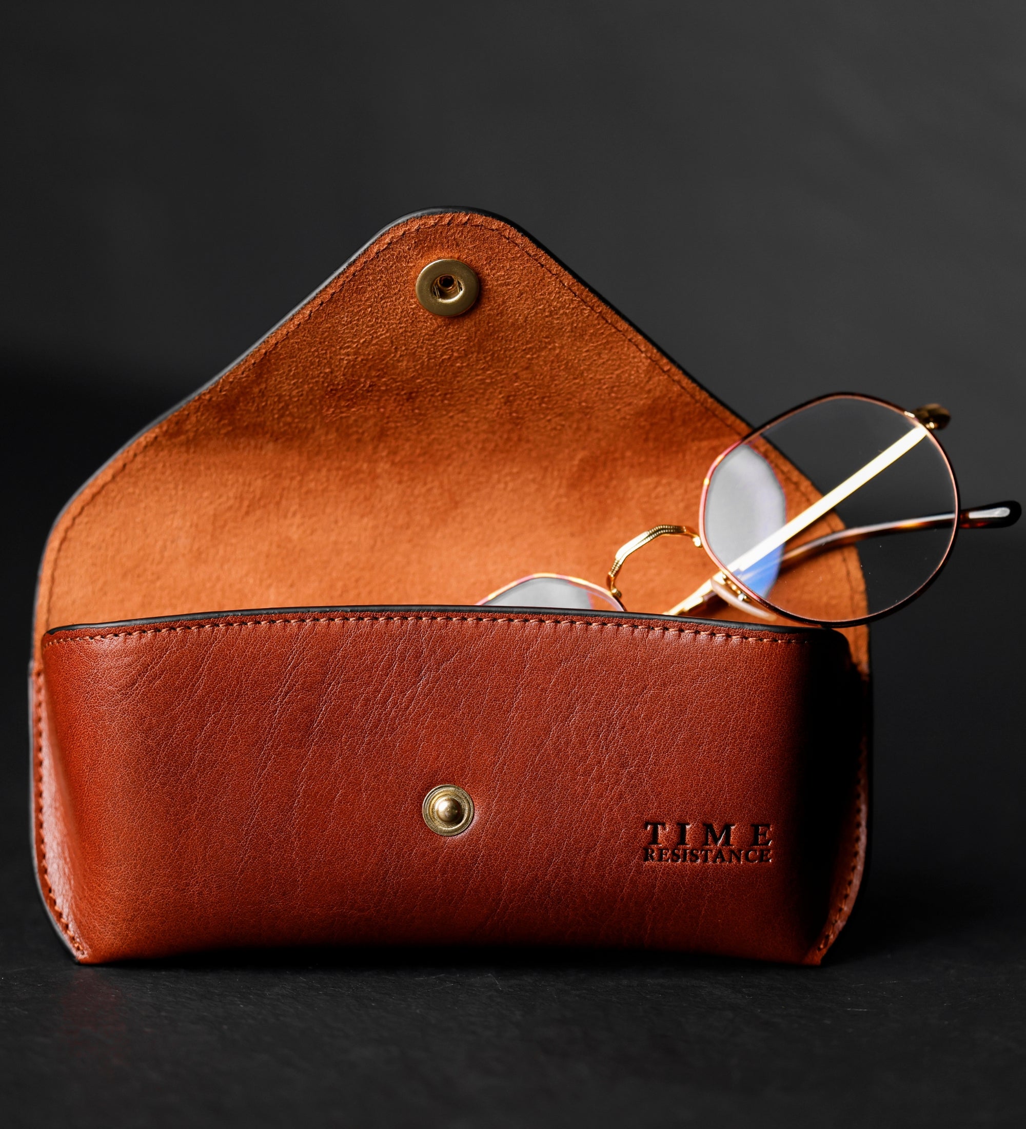 Estuche de cuero para gafas para mujer: A High Wind In Jamaica