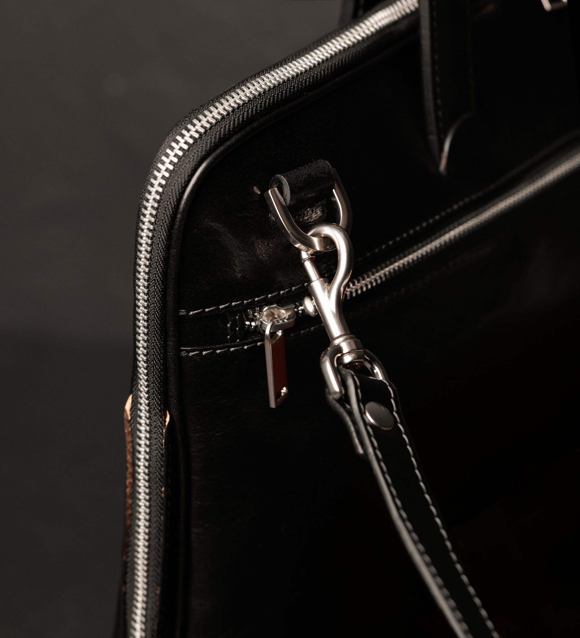 Bolso para portátil/maletín de cuero: Brave New World