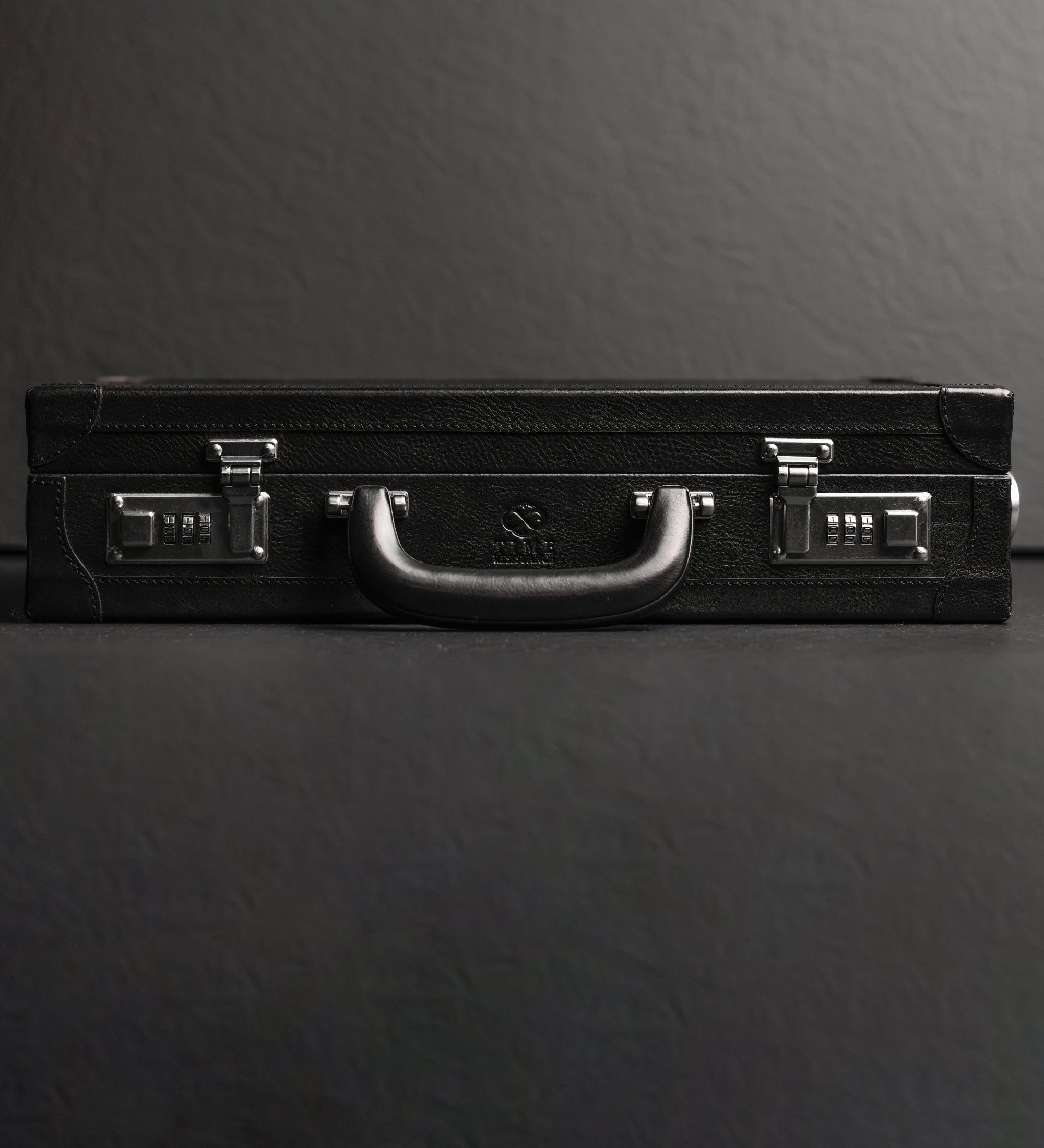 Maletín, maletín ejecutivo de cuero: A Legacy