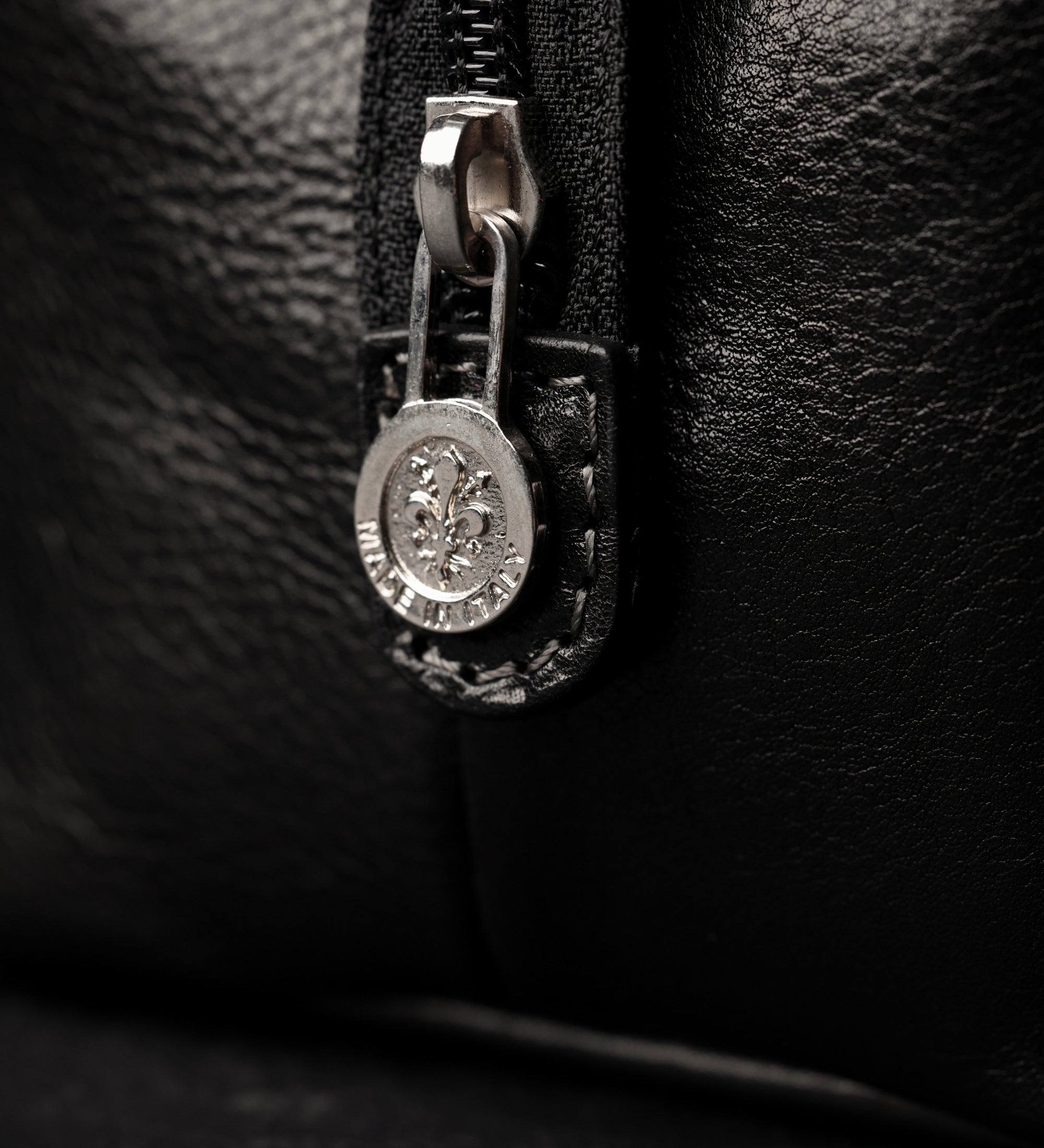 Neceser de tocador de cuero para mujer: Four Past Midnight