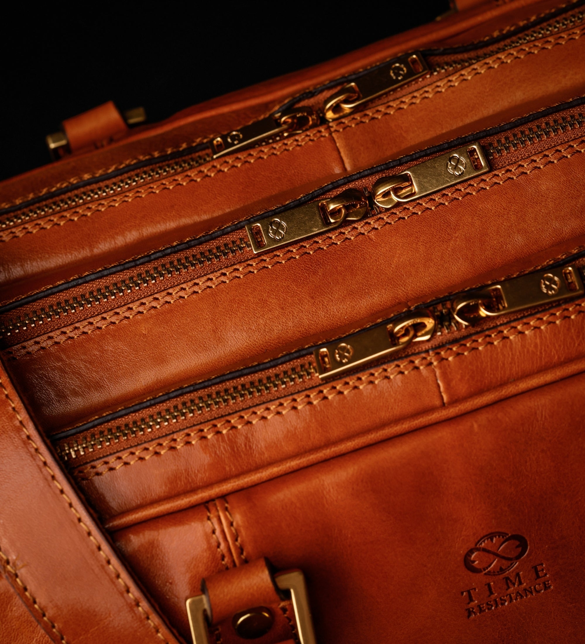 Mochila maletín convertible de cuero: A Farewell to Arms