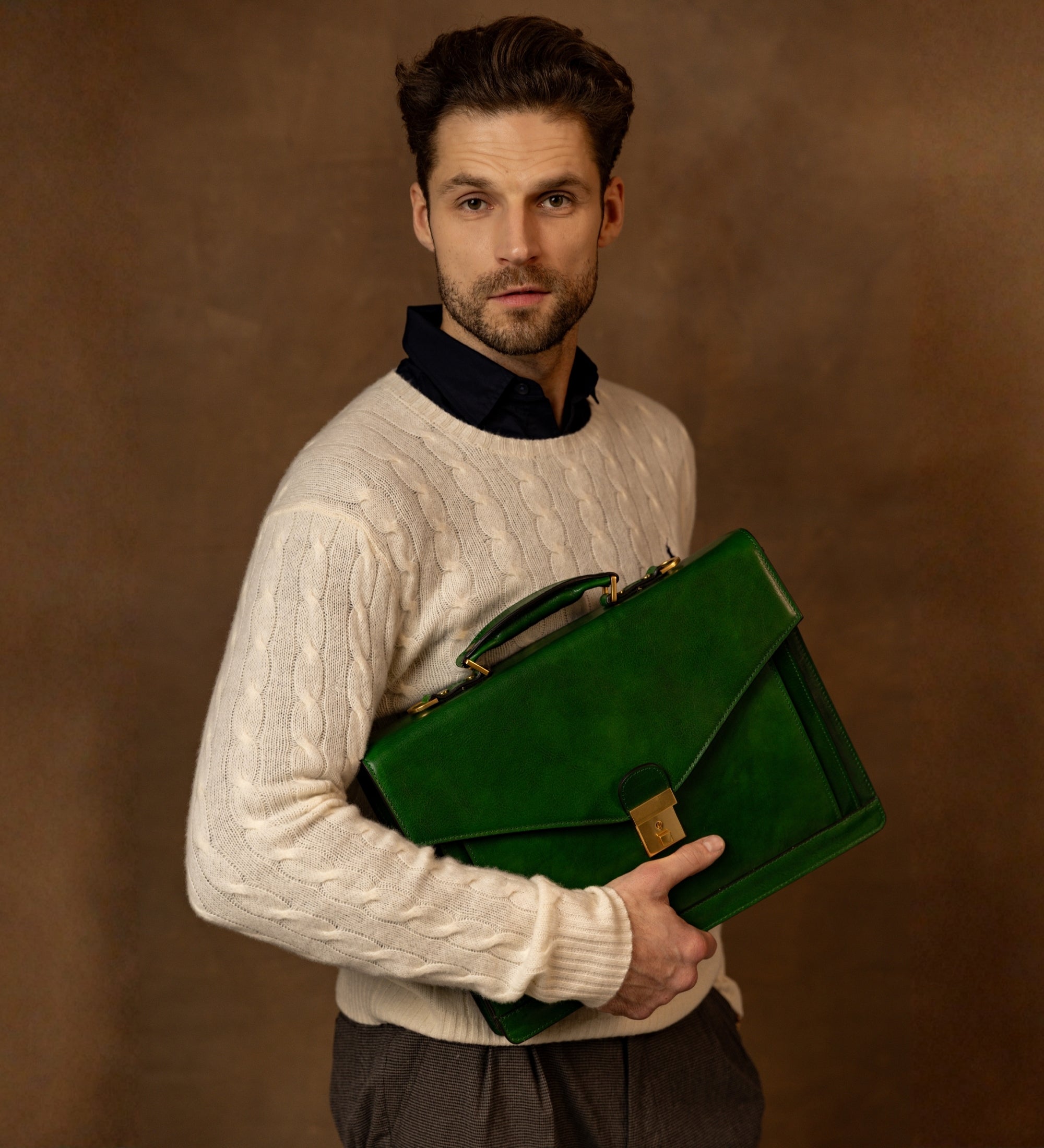 Maletín de cuero de diseño clásico: The Magus