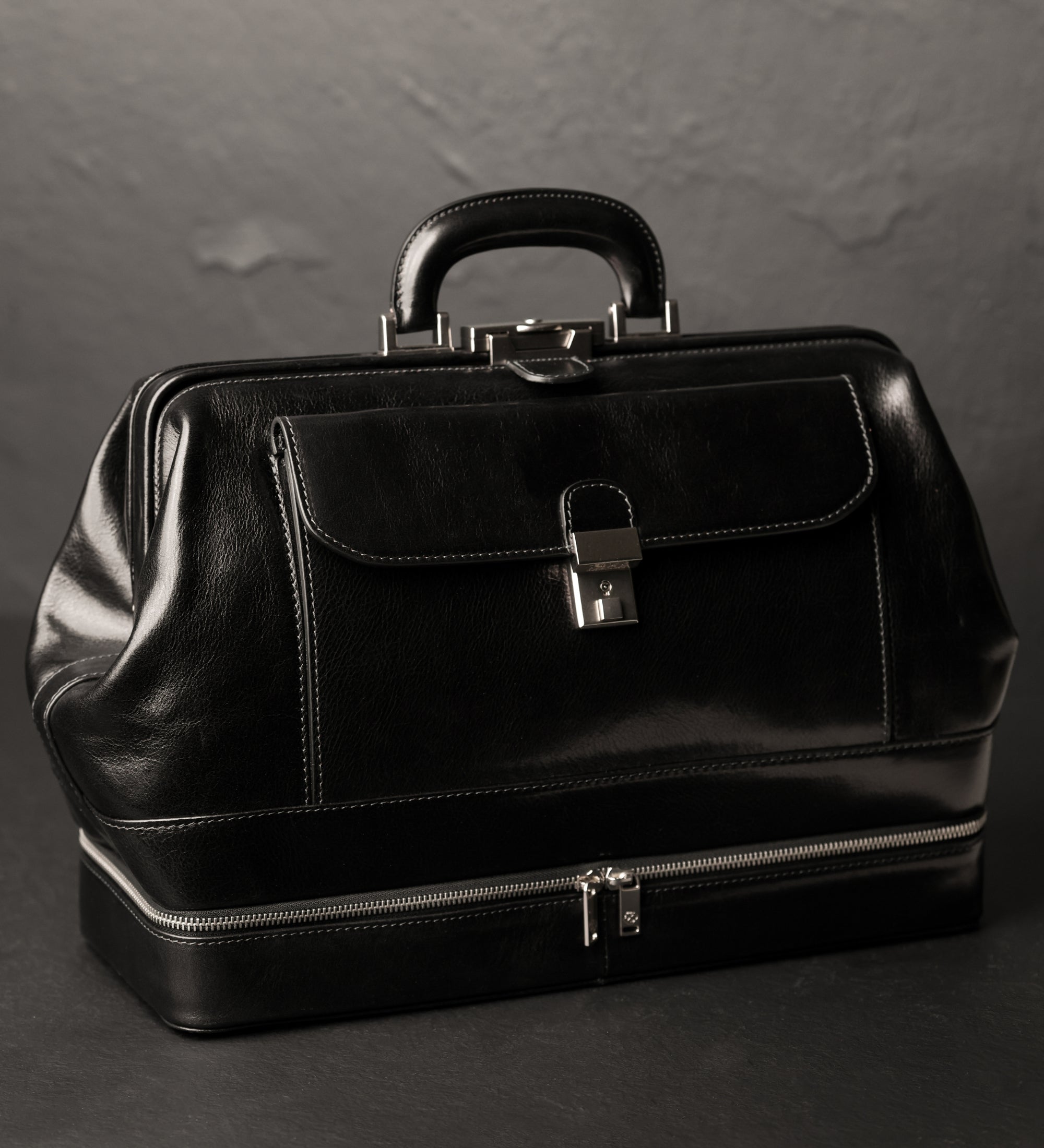 Bolso de médico de cuero italiano grande: The Master and Margarita