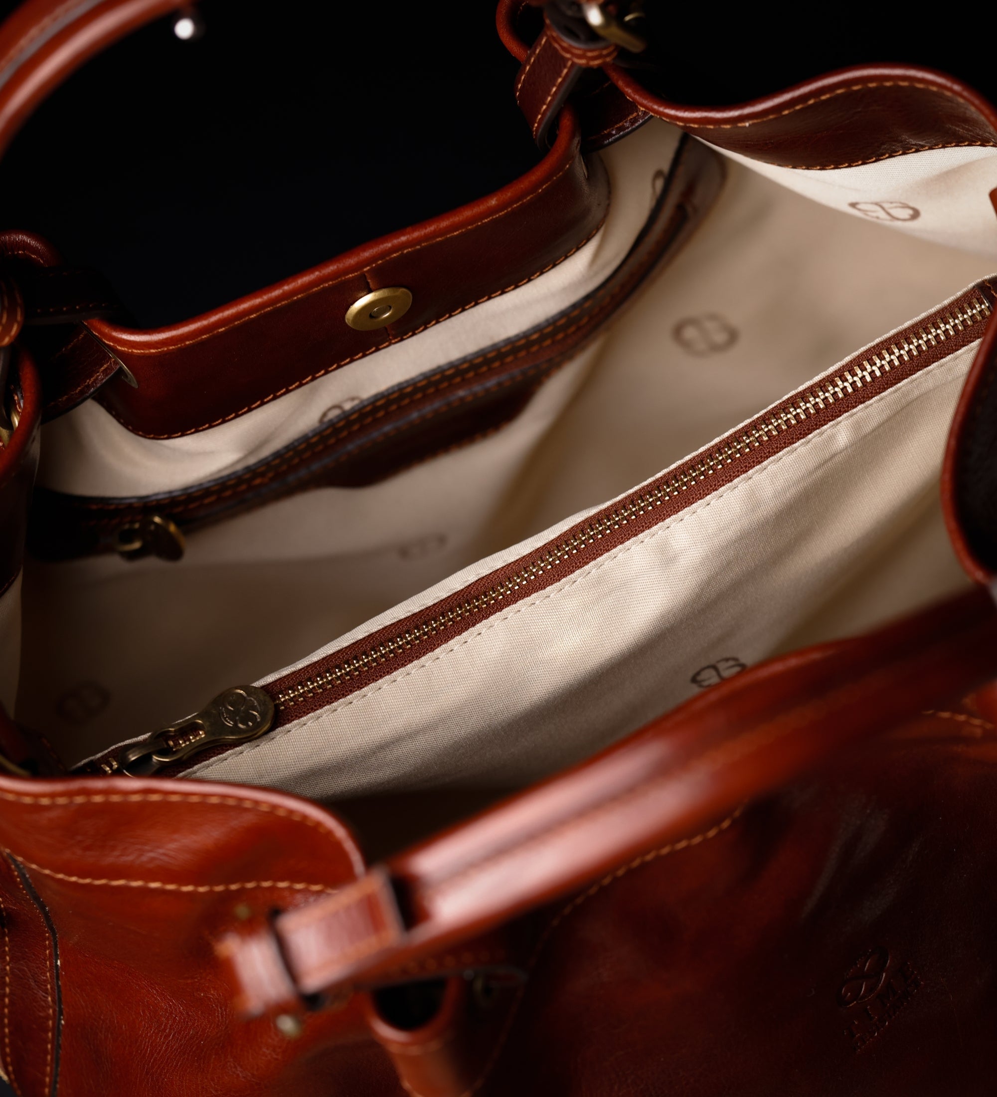 Bolso tote/bolso de mano de cuero para mujer: The Betrothed