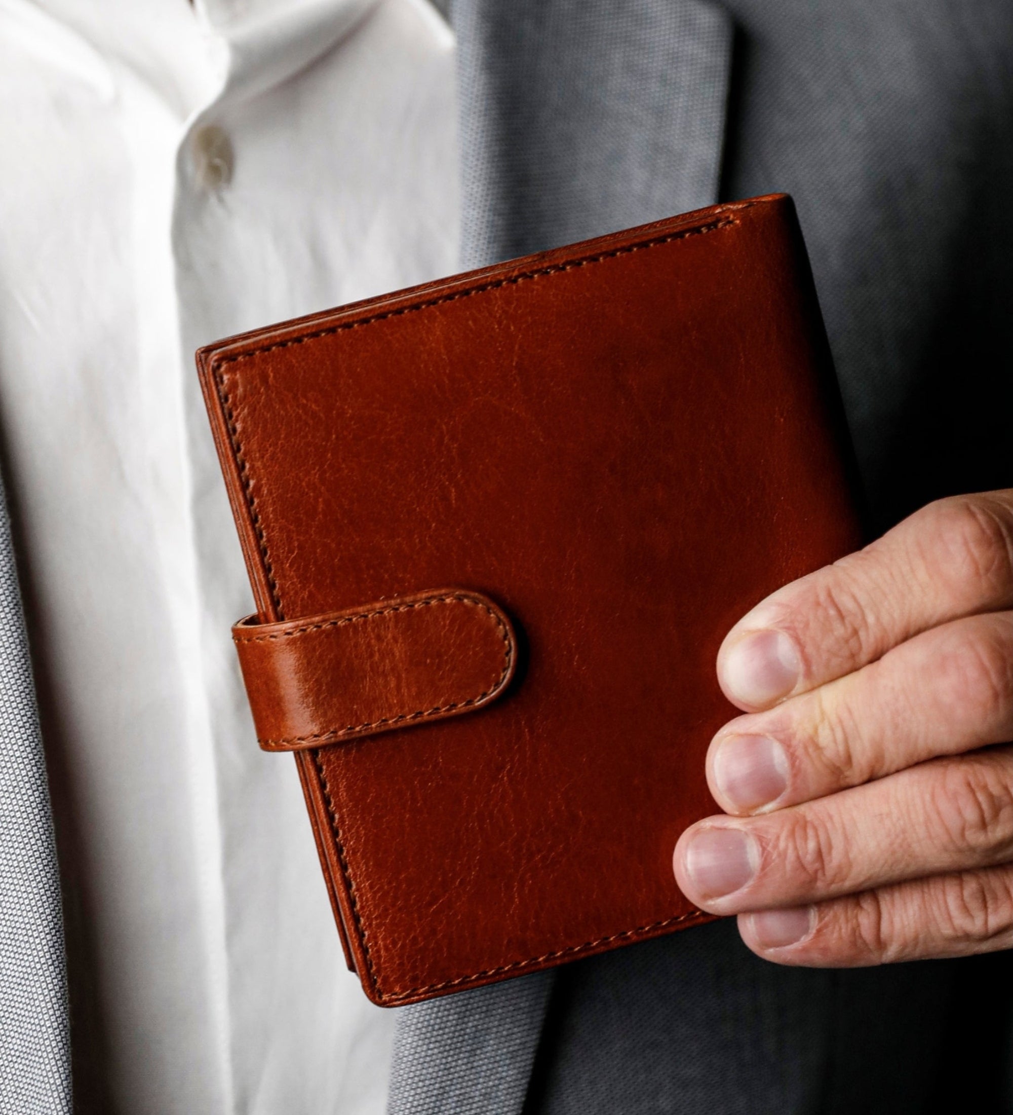 Cartera de cuero de doble compartimento y cierre a presión: Ironweed