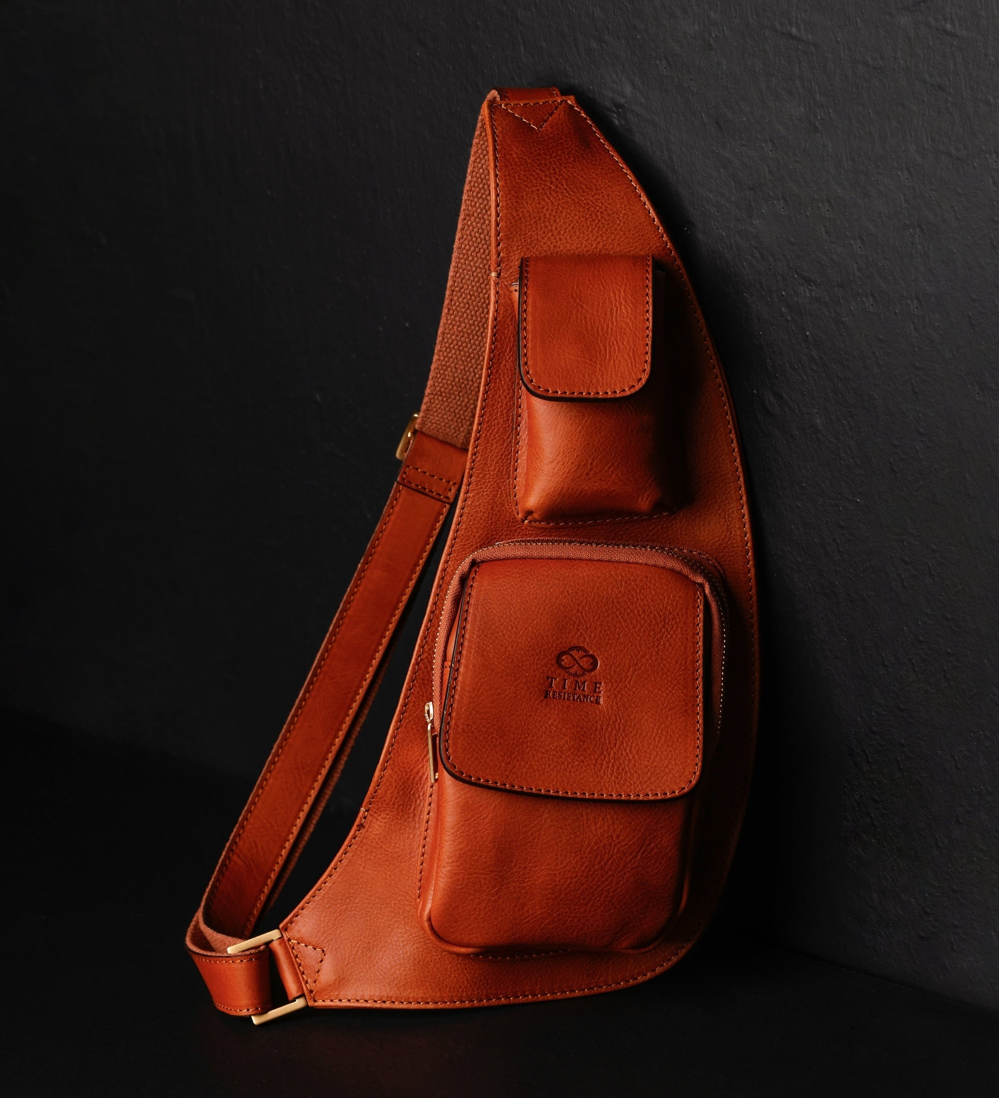 Bolso bandolera/sling bag de cuero: The Monk