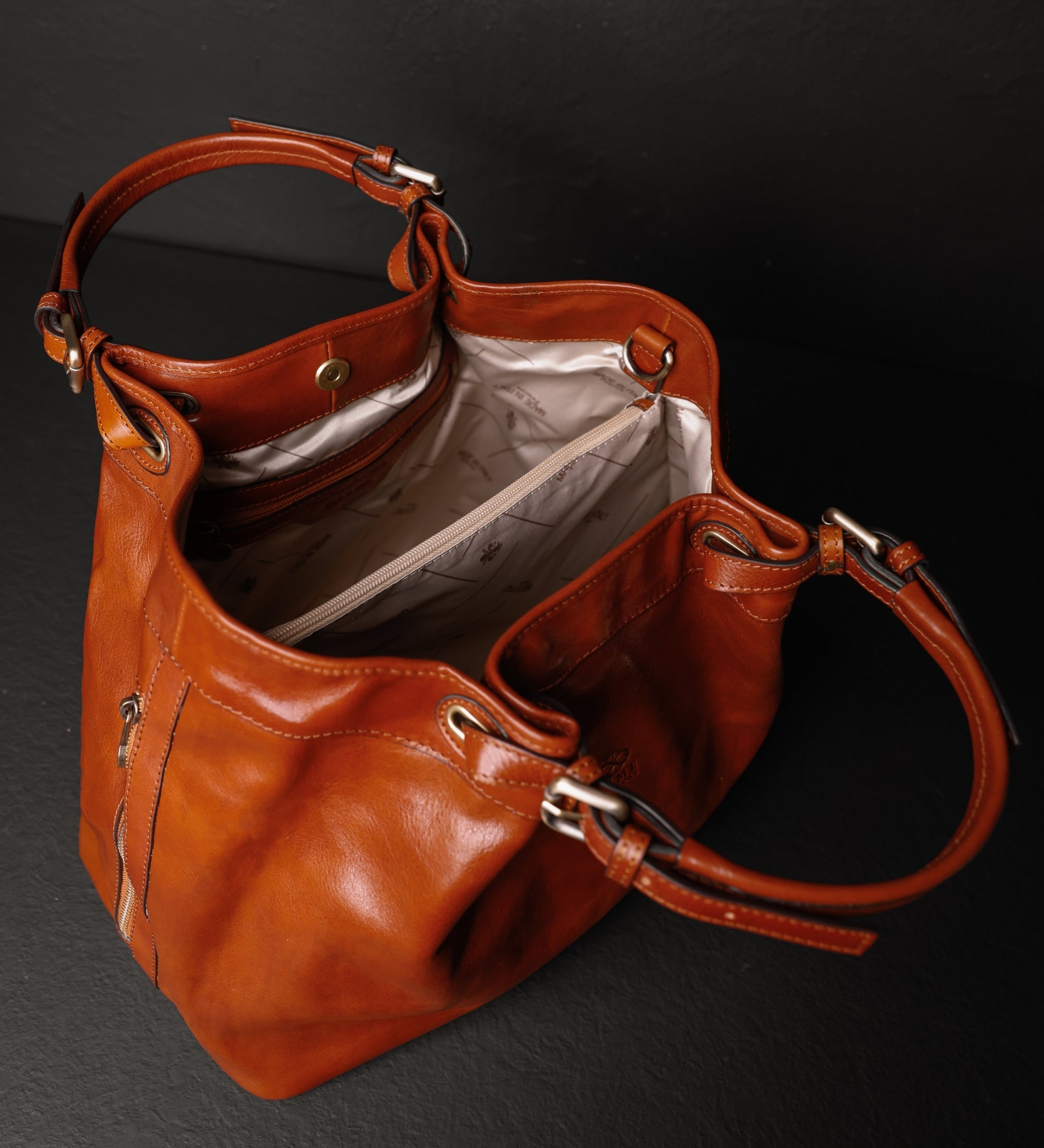 Bolso tote/bolso de mano de cuero para mujer: The Betrothed