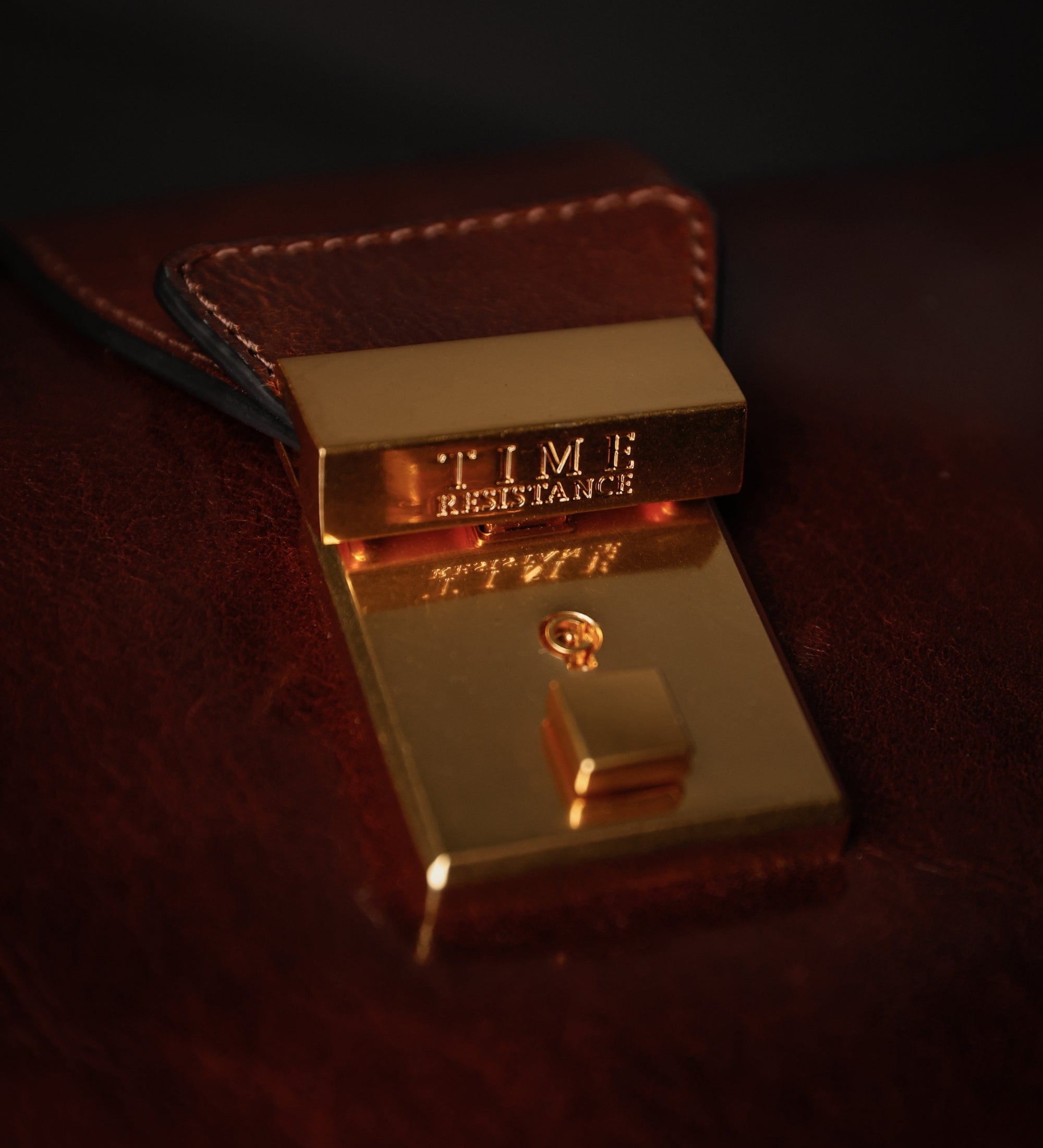 Mochila de cuero: A Brief Story of Time