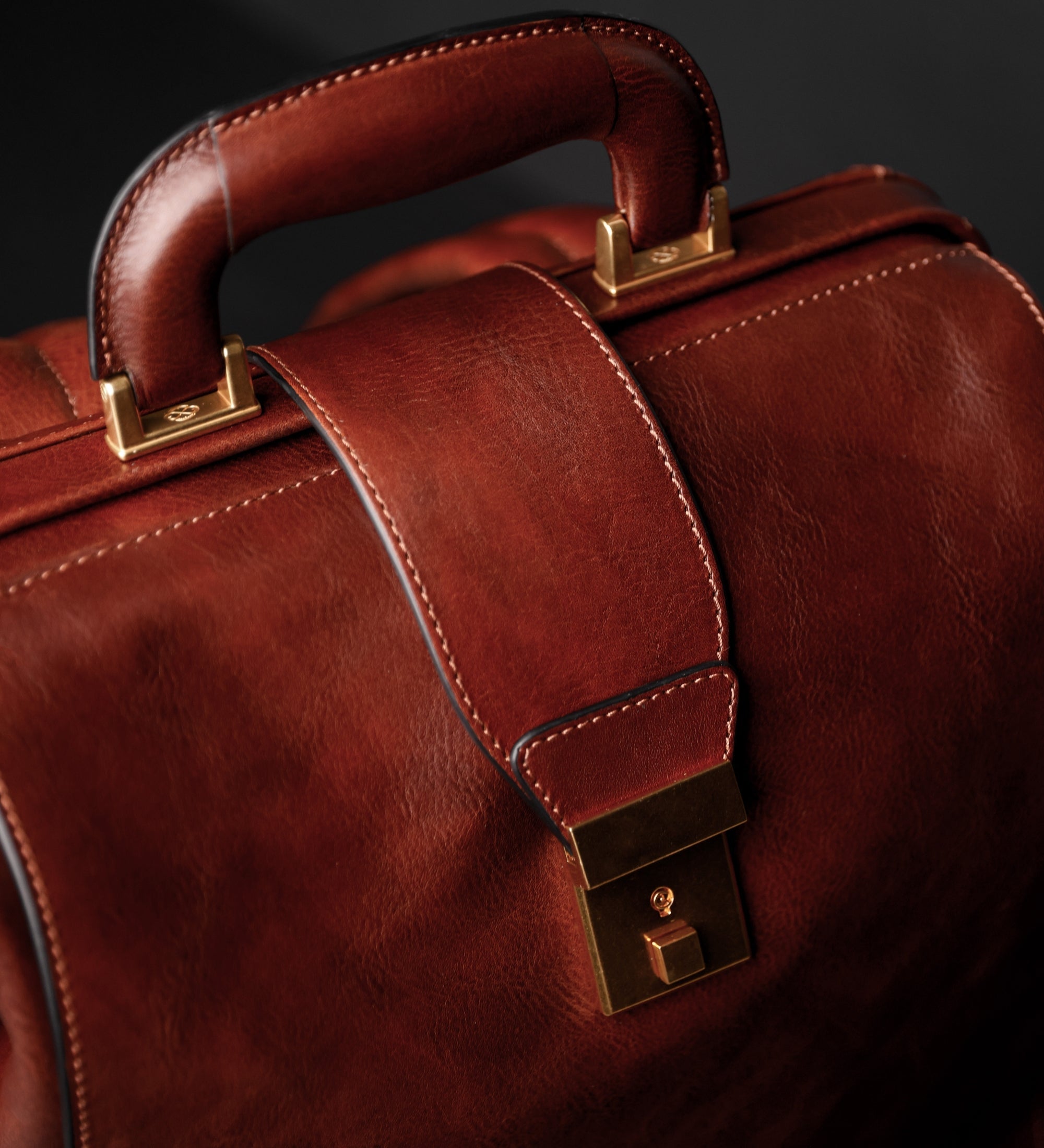 Mochila de cuero: A Brief Story of Time