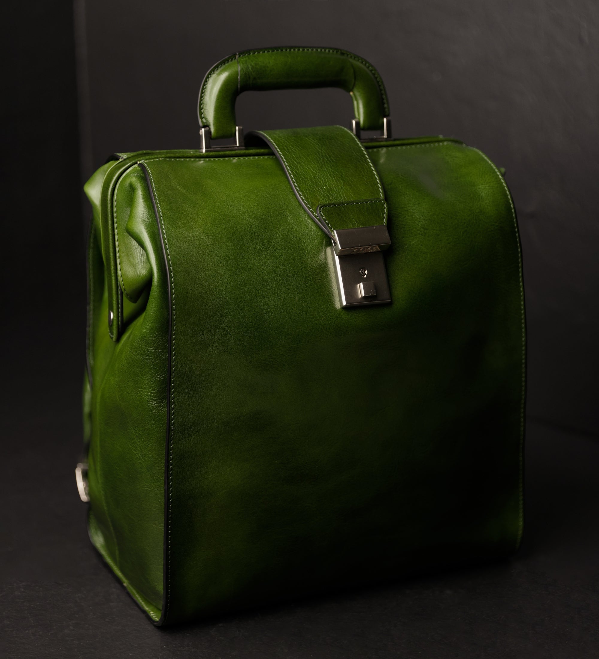 Mochila de cuero: A Brief Story of Time