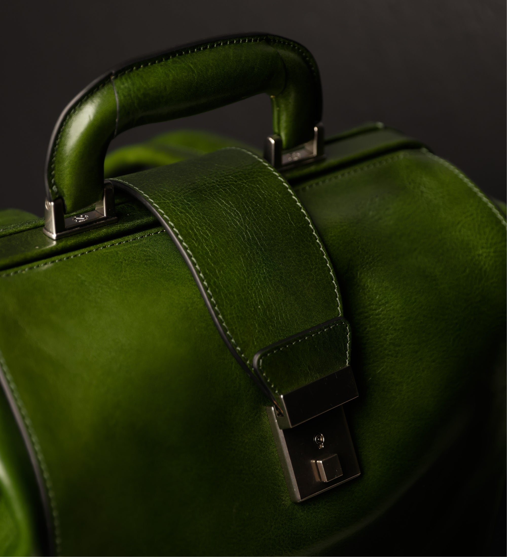 Mochila de cuero: A Brief Story of Time