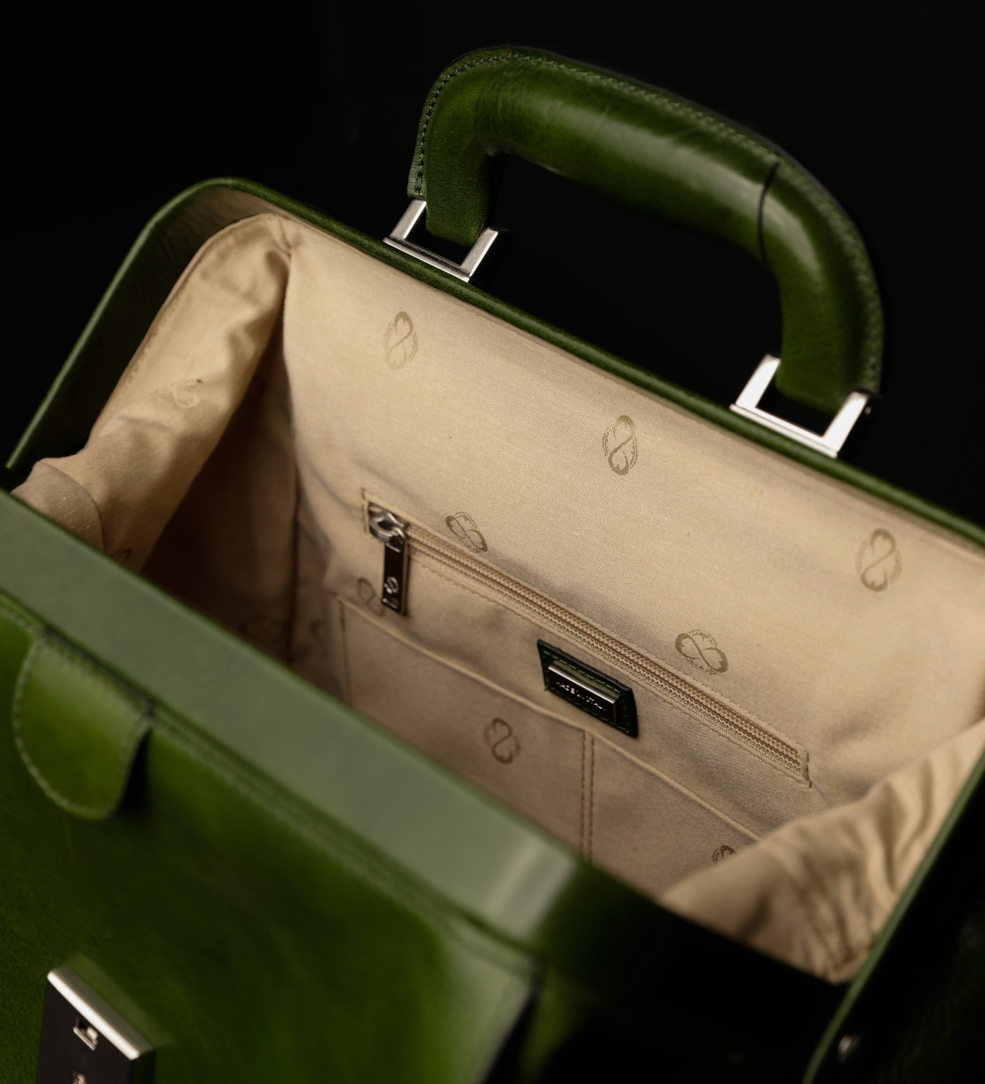 Mochila de cuero: A Brief Story of Time