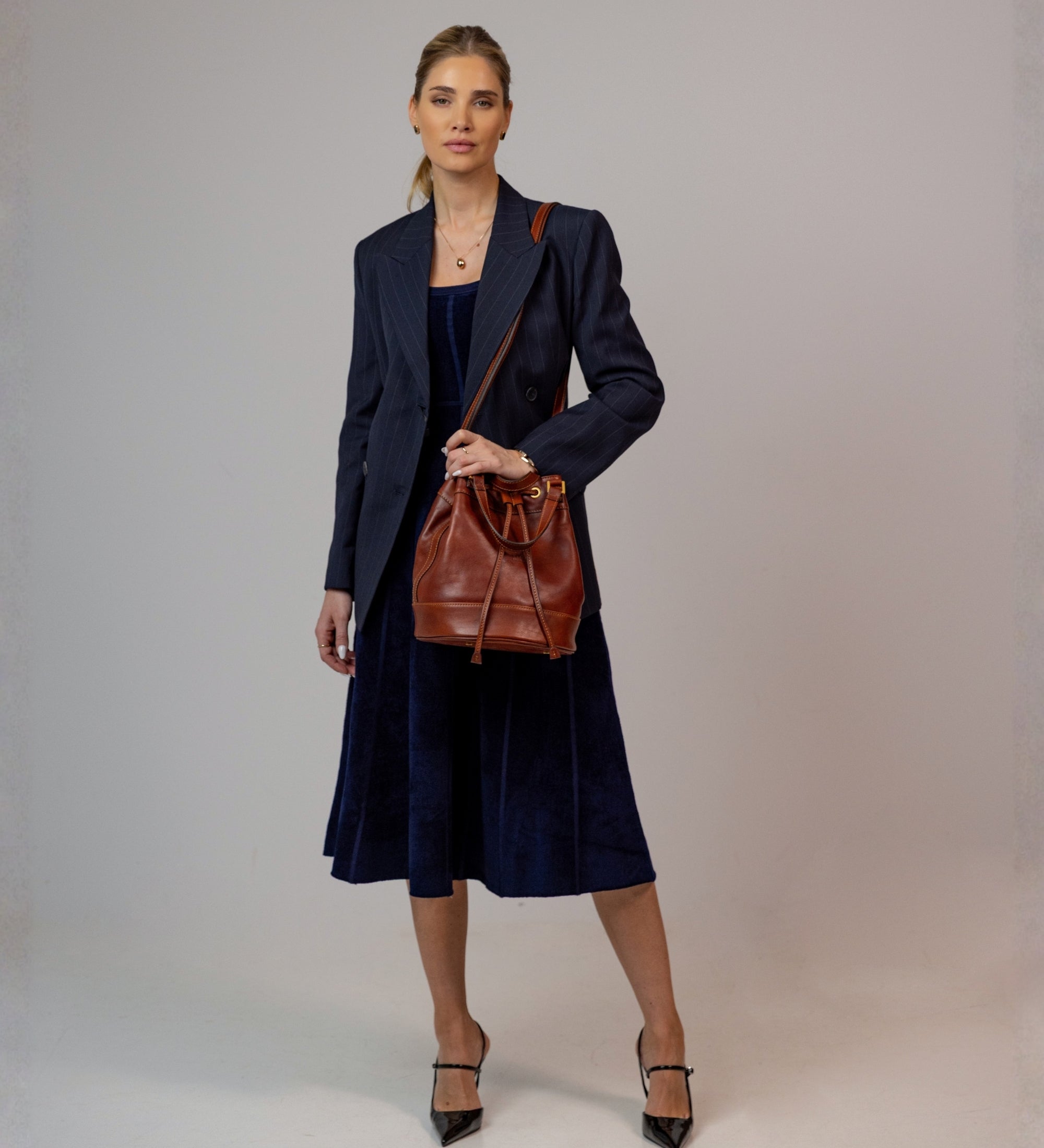 Bolso bucket de cuero para mujer: Light In August