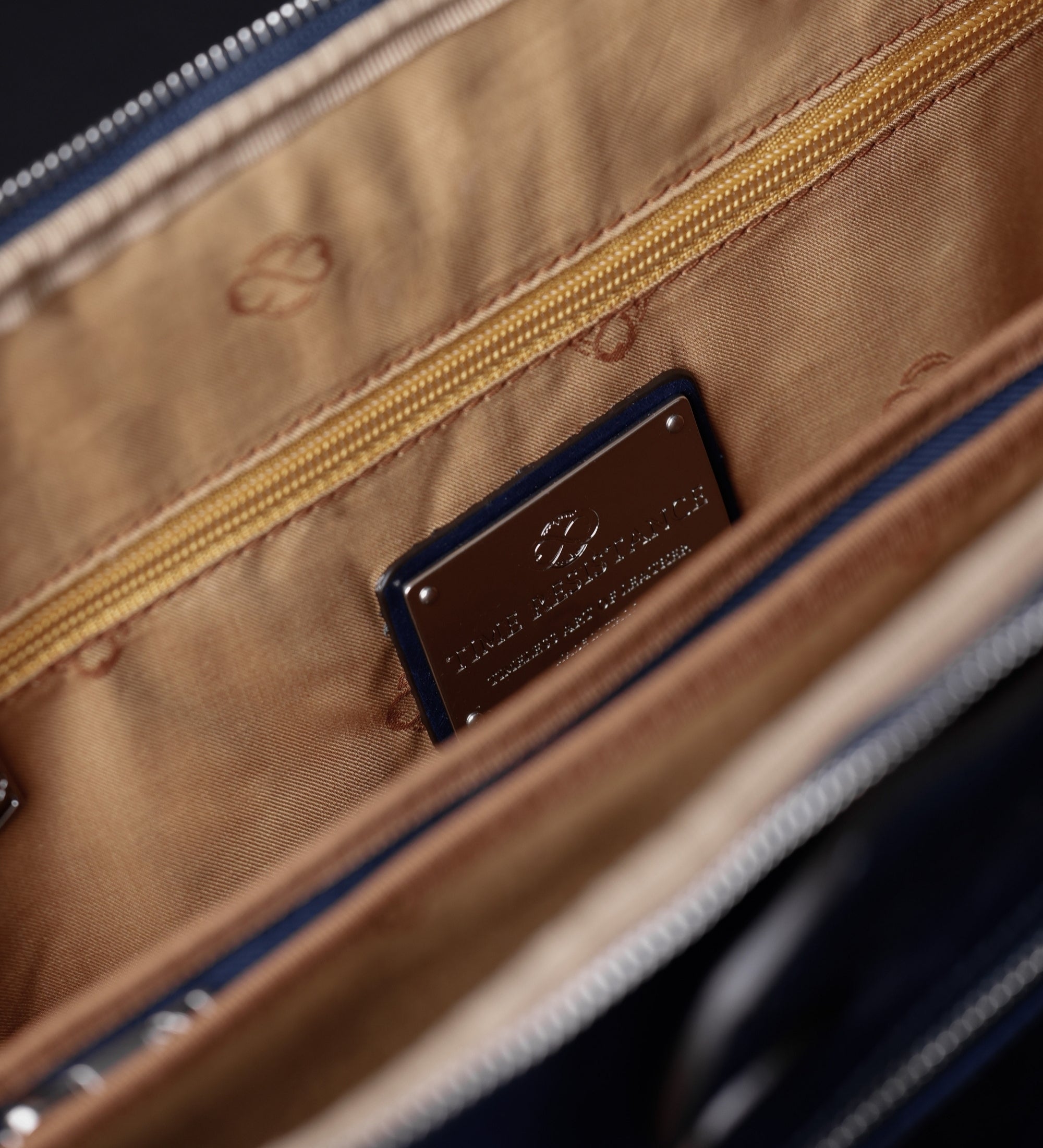 Bolso para portátil/maletín de cuero para mujer: Brave New World