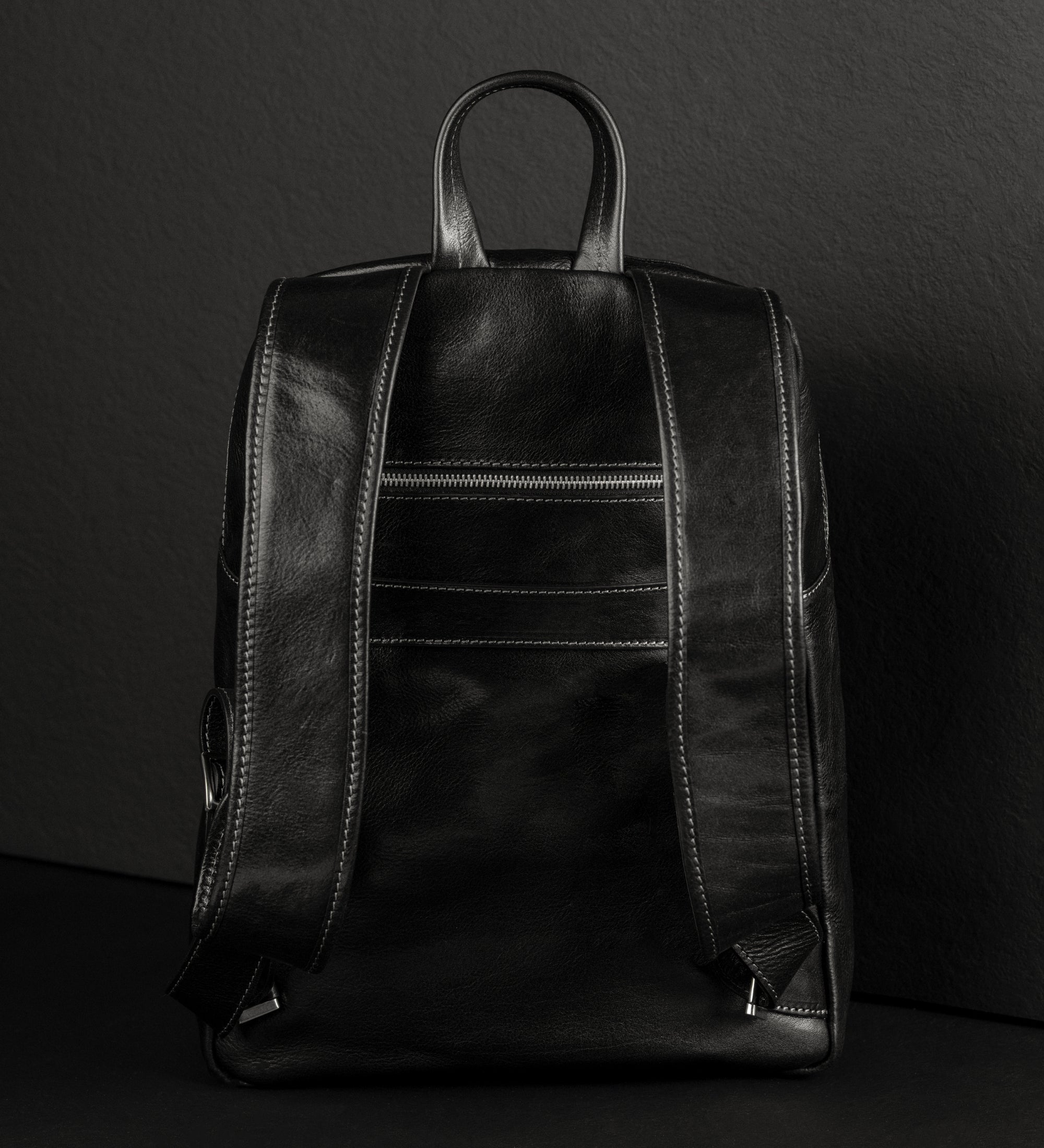 Mochila de viaje de cuero para mujer: L.A. Confidential