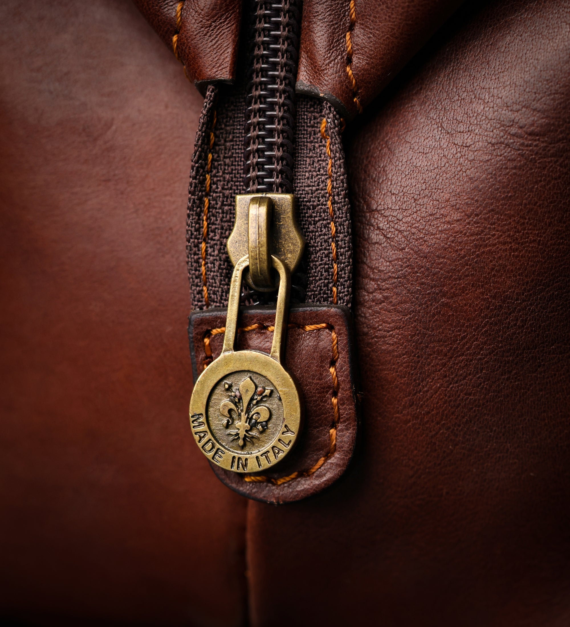 Neceser de tocador de cuero para mujer: Four Past Midnight