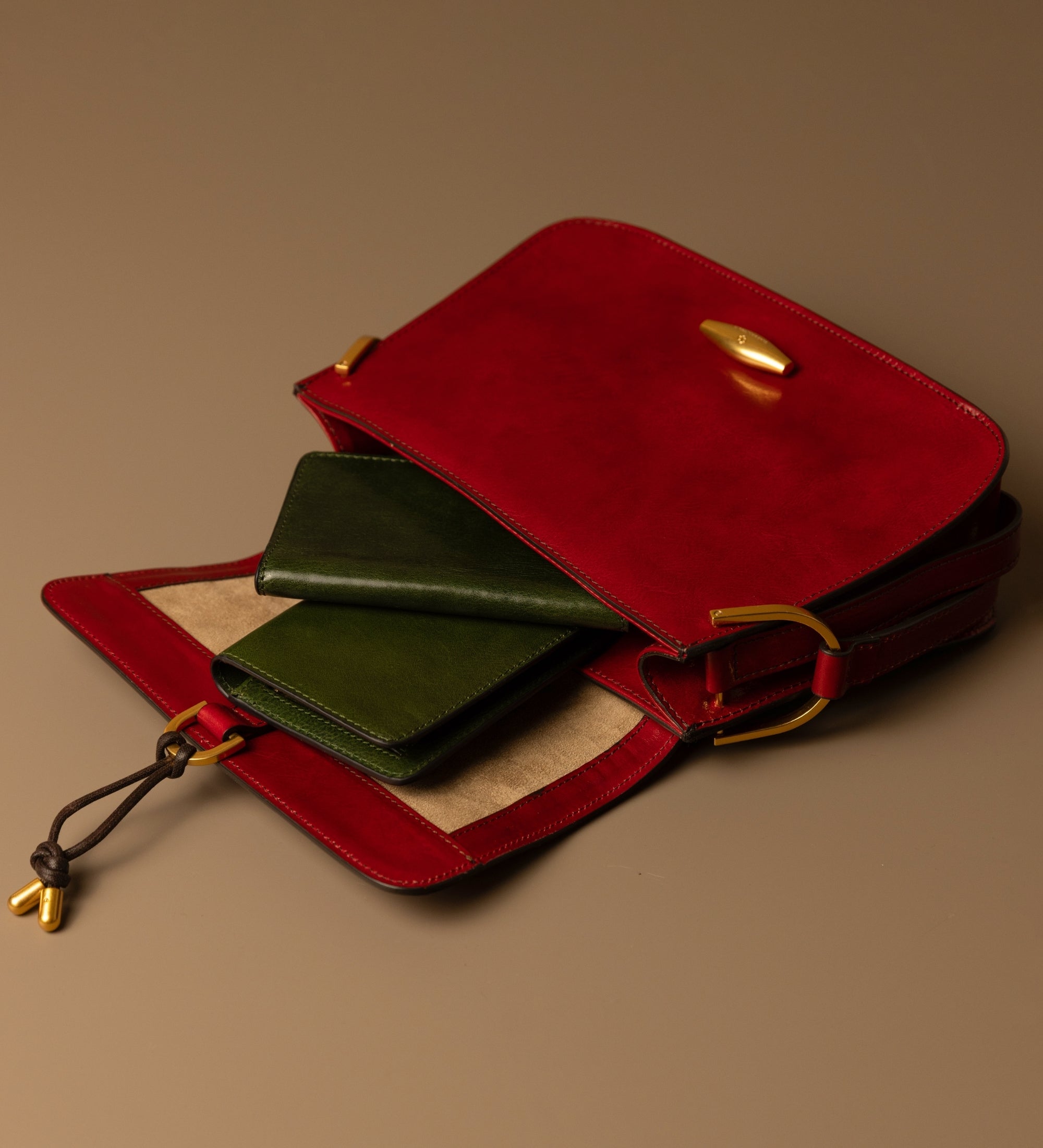 Bolso de cuero con solapa para mujer: Possession