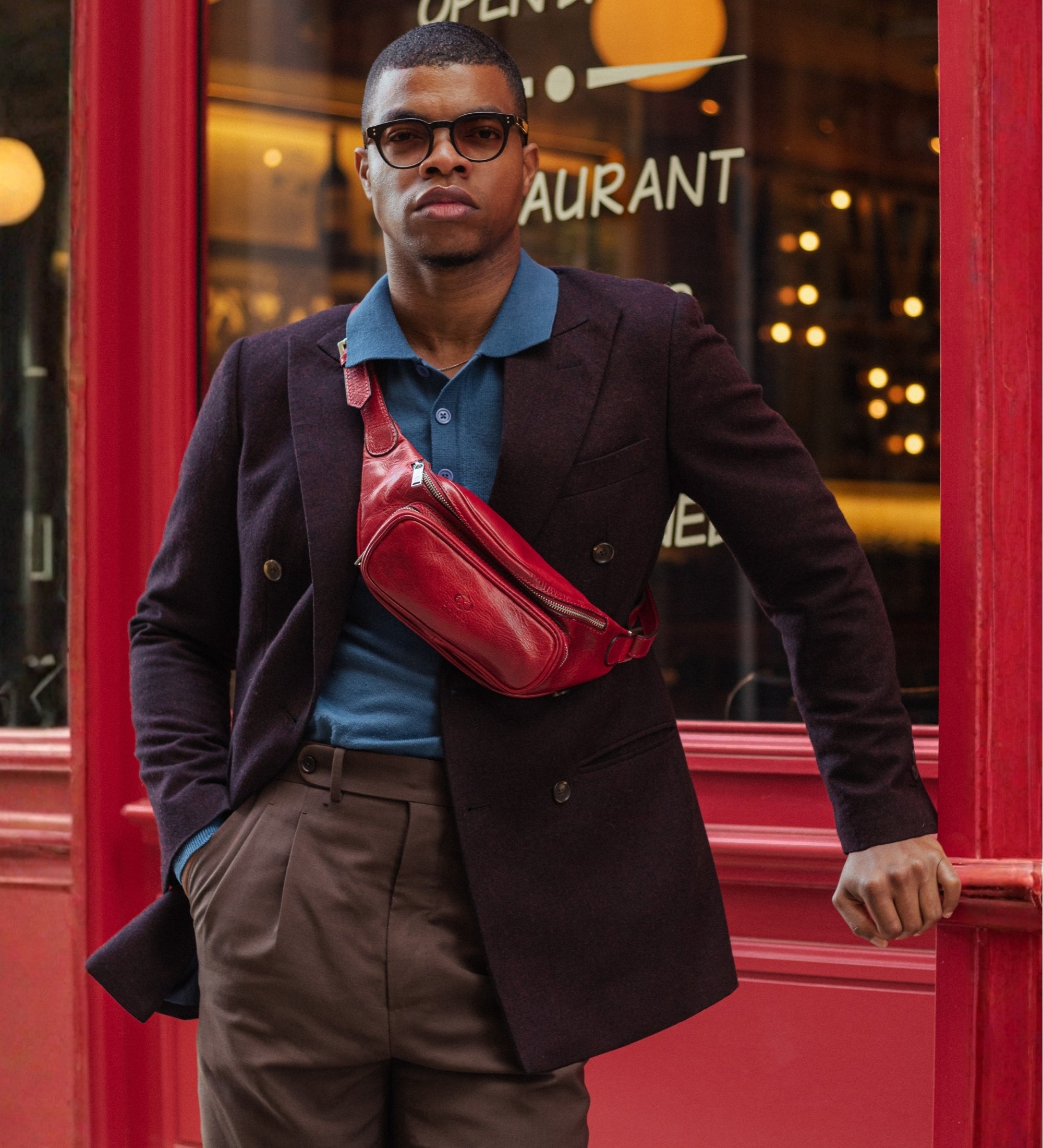 Riñonera/sling bag de cuero: Independent People