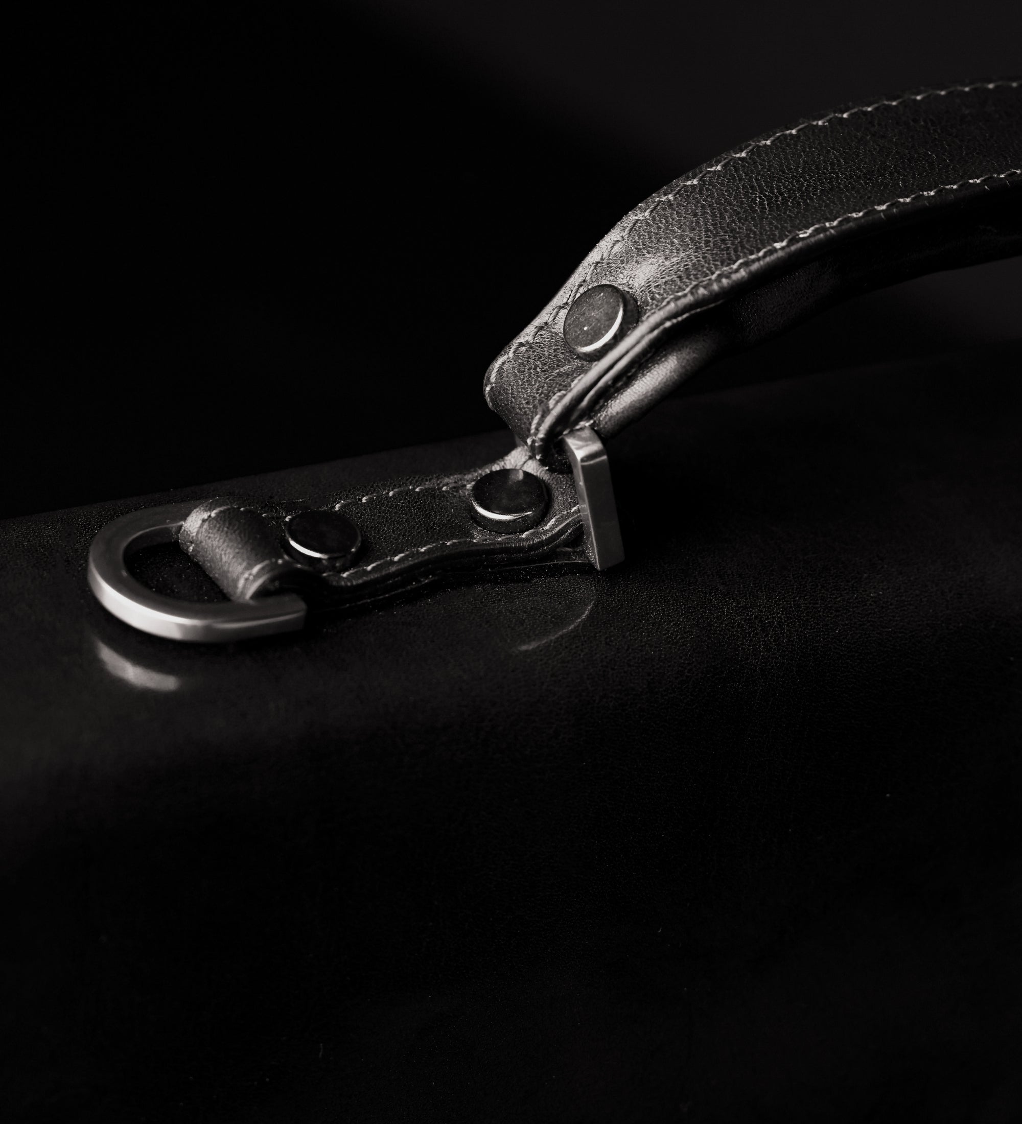 Maletín de cuero de diseño clásico: The Magus