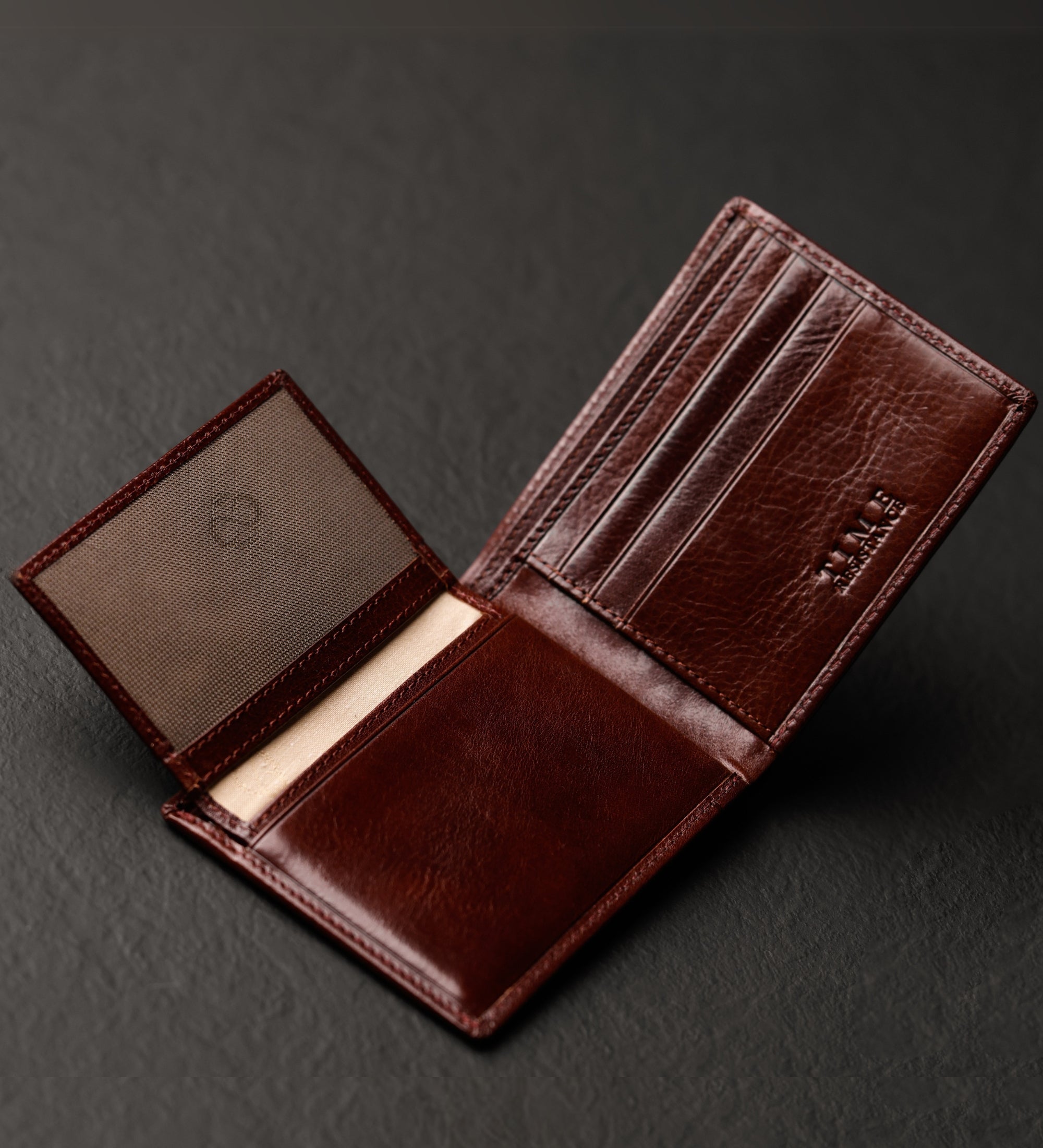 Cartera de cuero de doble compartimento: Poetic Justice