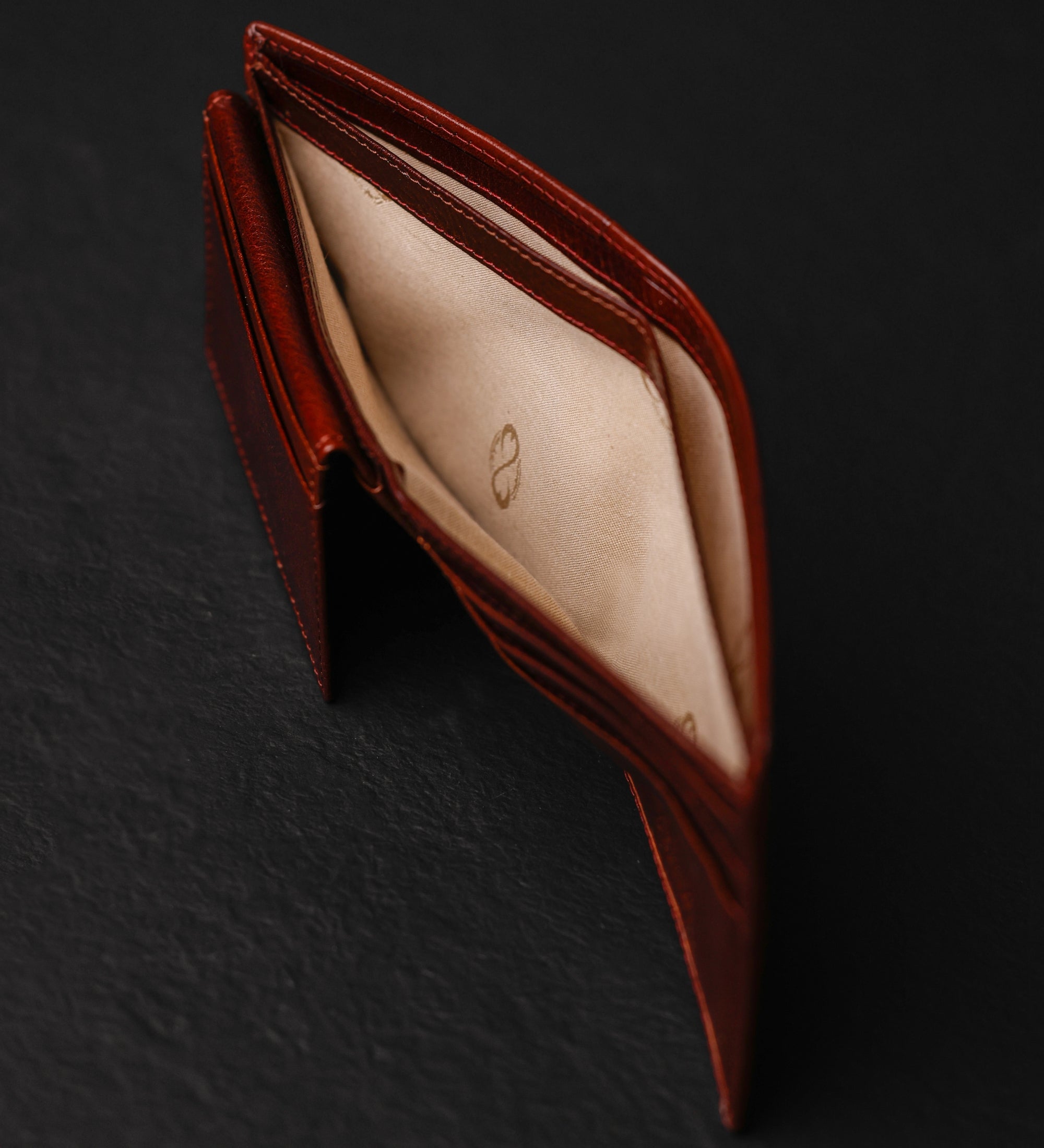 Cartera de cuero de doble compartimento: Poetic Justice