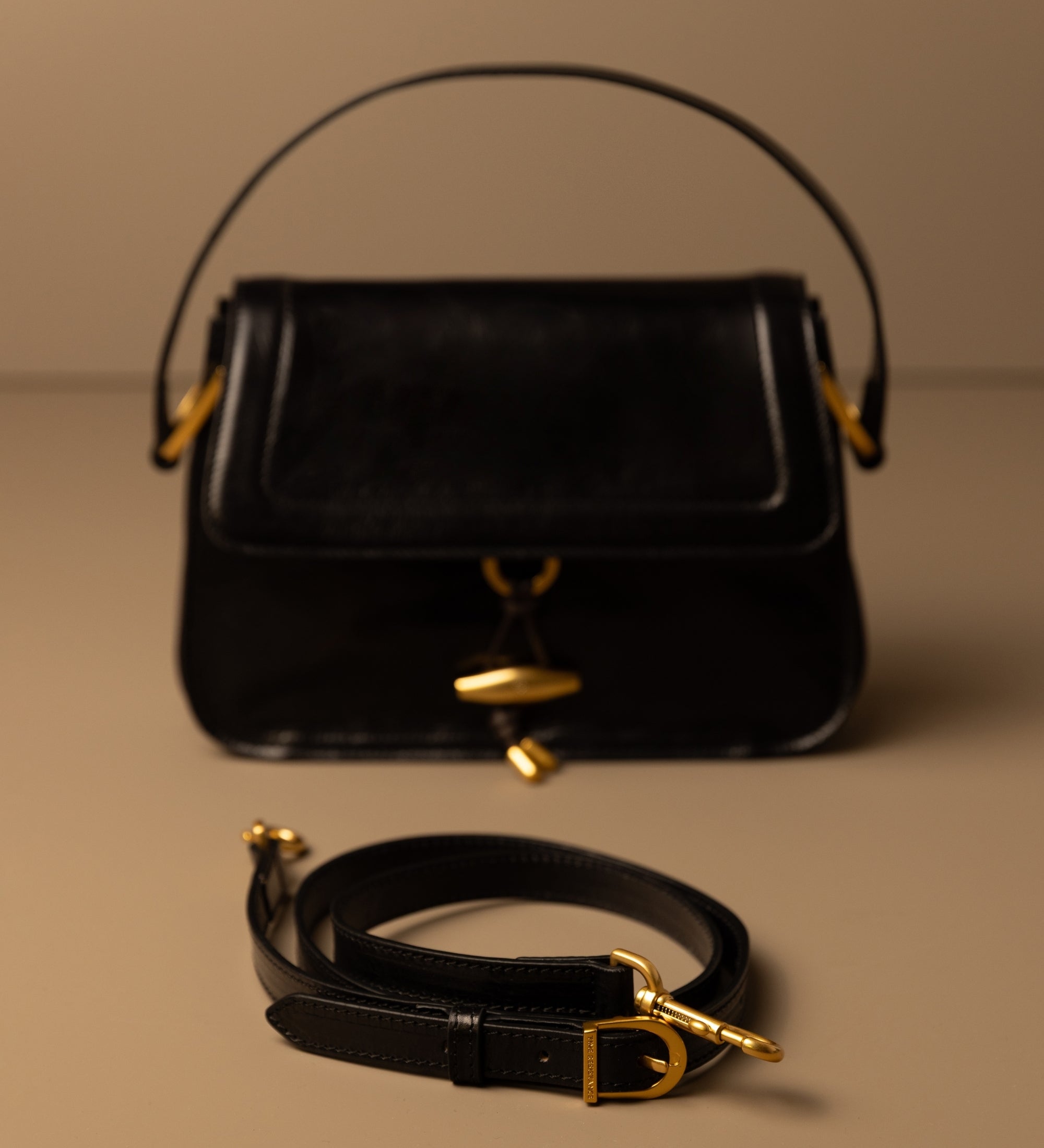 Bolso de cuero con solapa para mujer: Possession