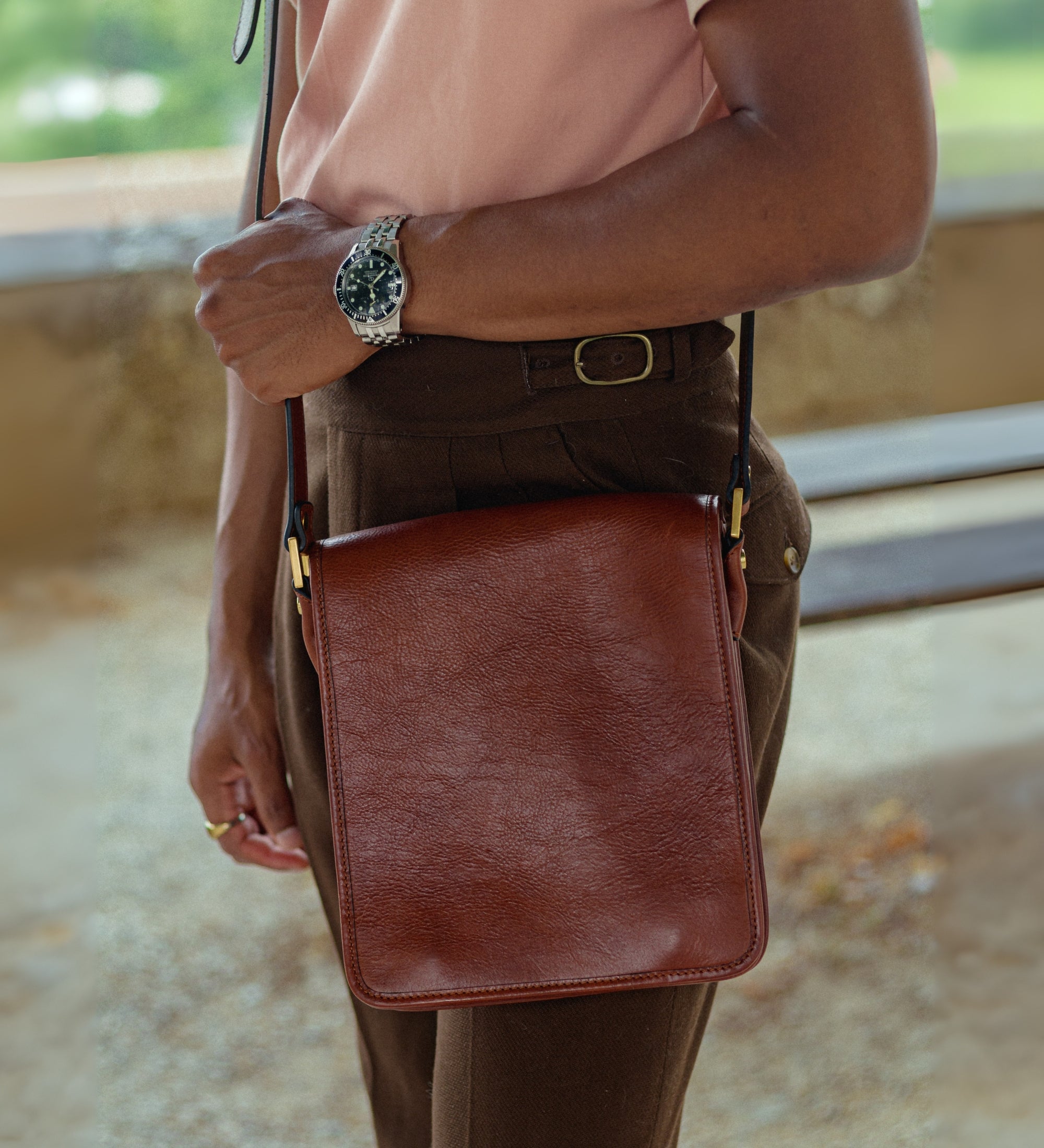 Bolso bandolera de cuero pequeño: On The Road