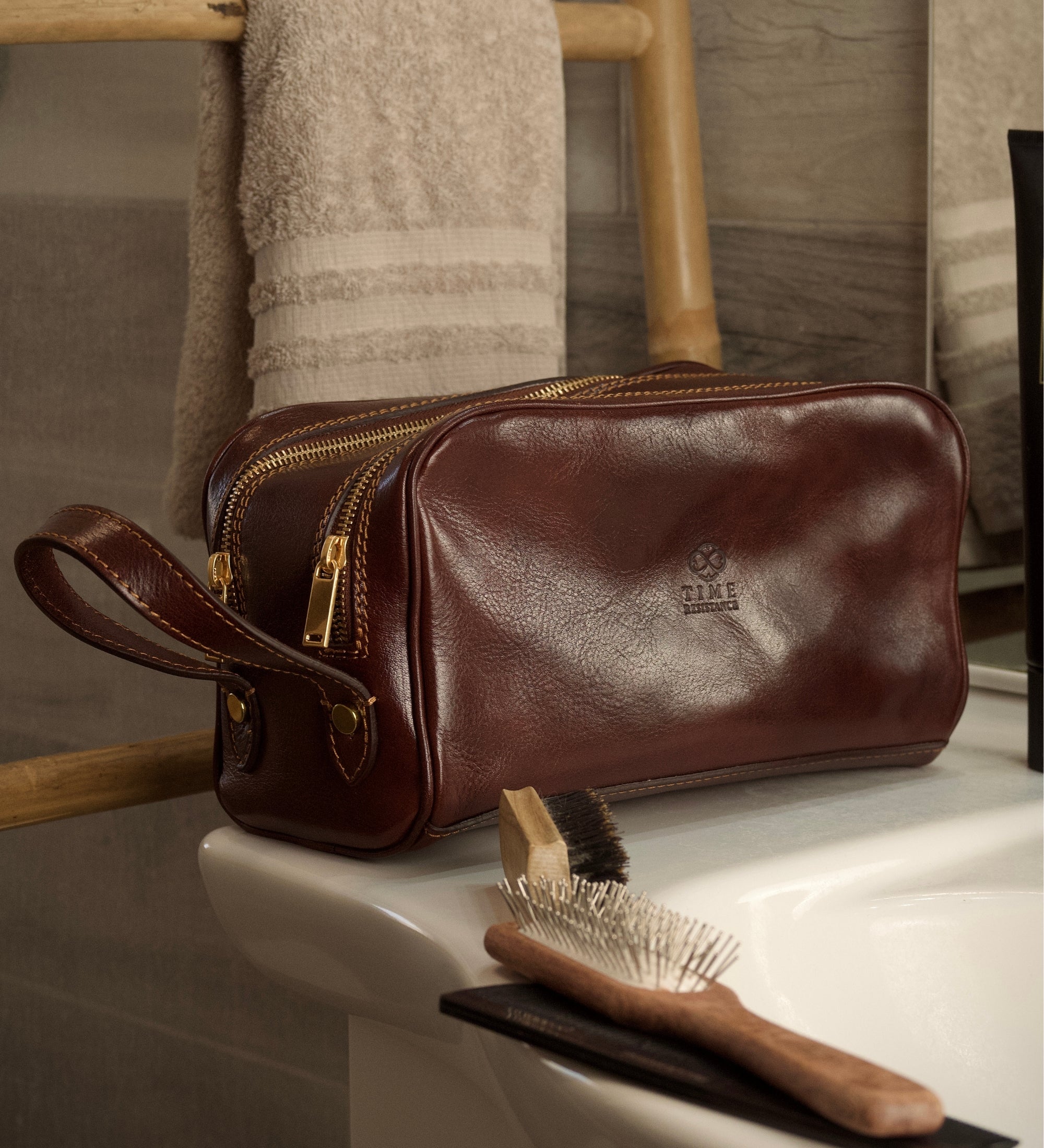 Neceser de hombre/bolsa para cosméticos de cuero: All the Kings Men