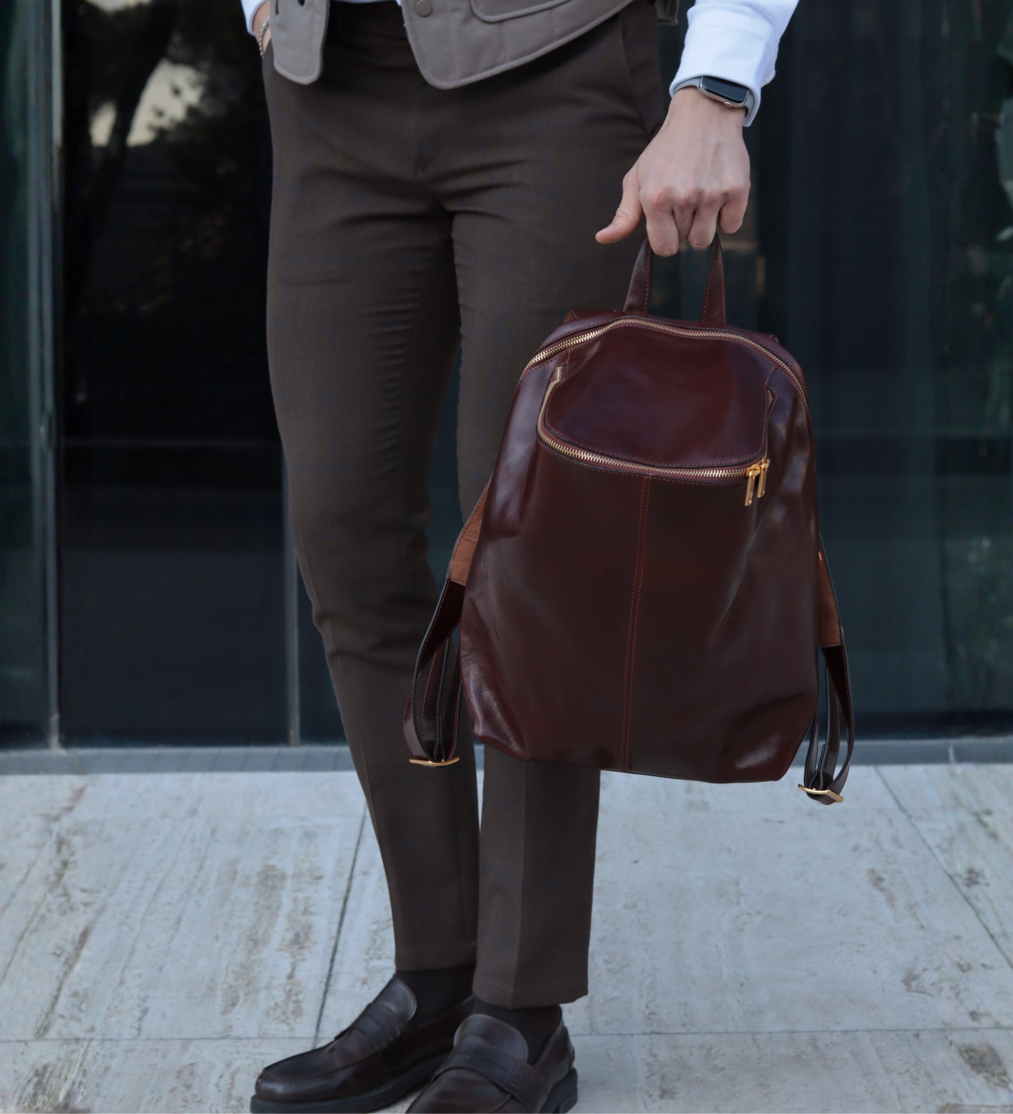 Mochila de cuero: A Bend in the River