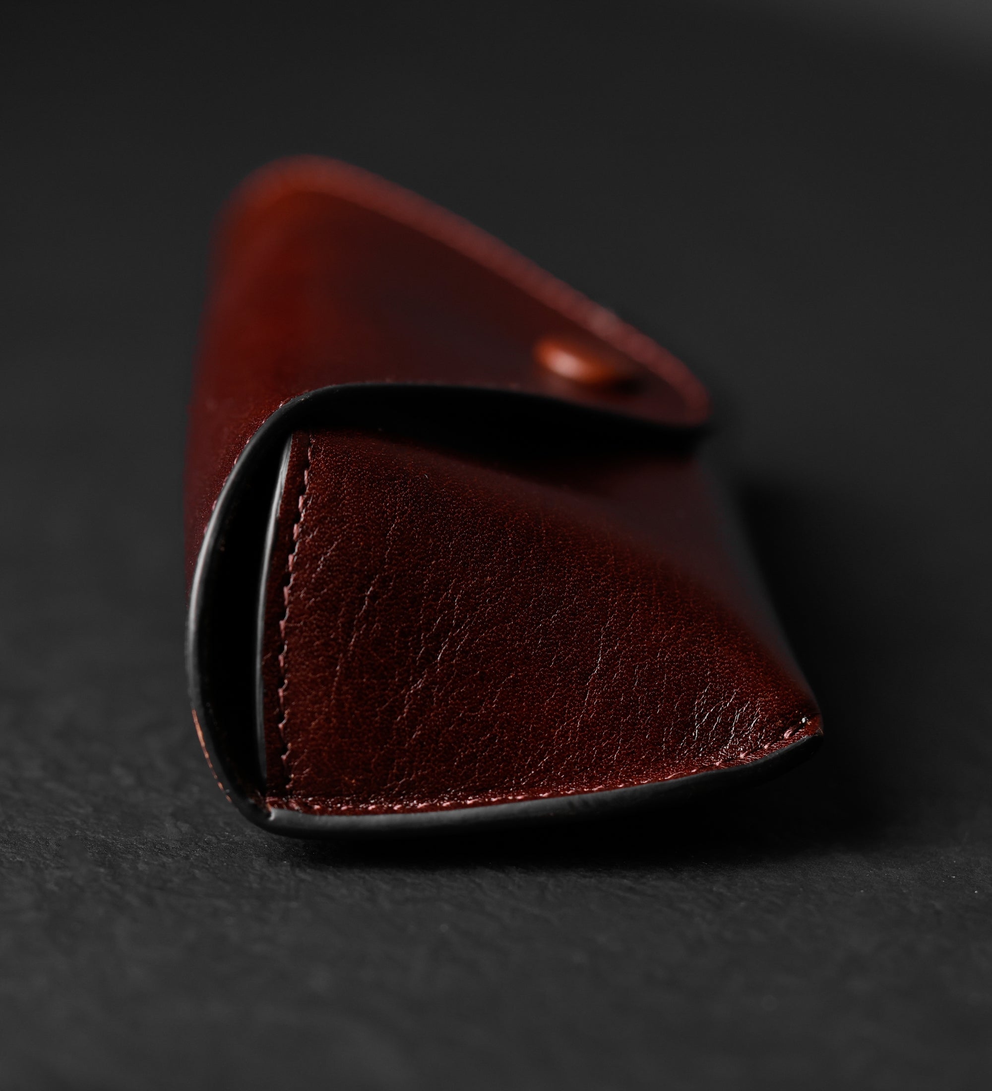 Estuche de cuero para gafas para mujer: A High Wind In Jamaica
