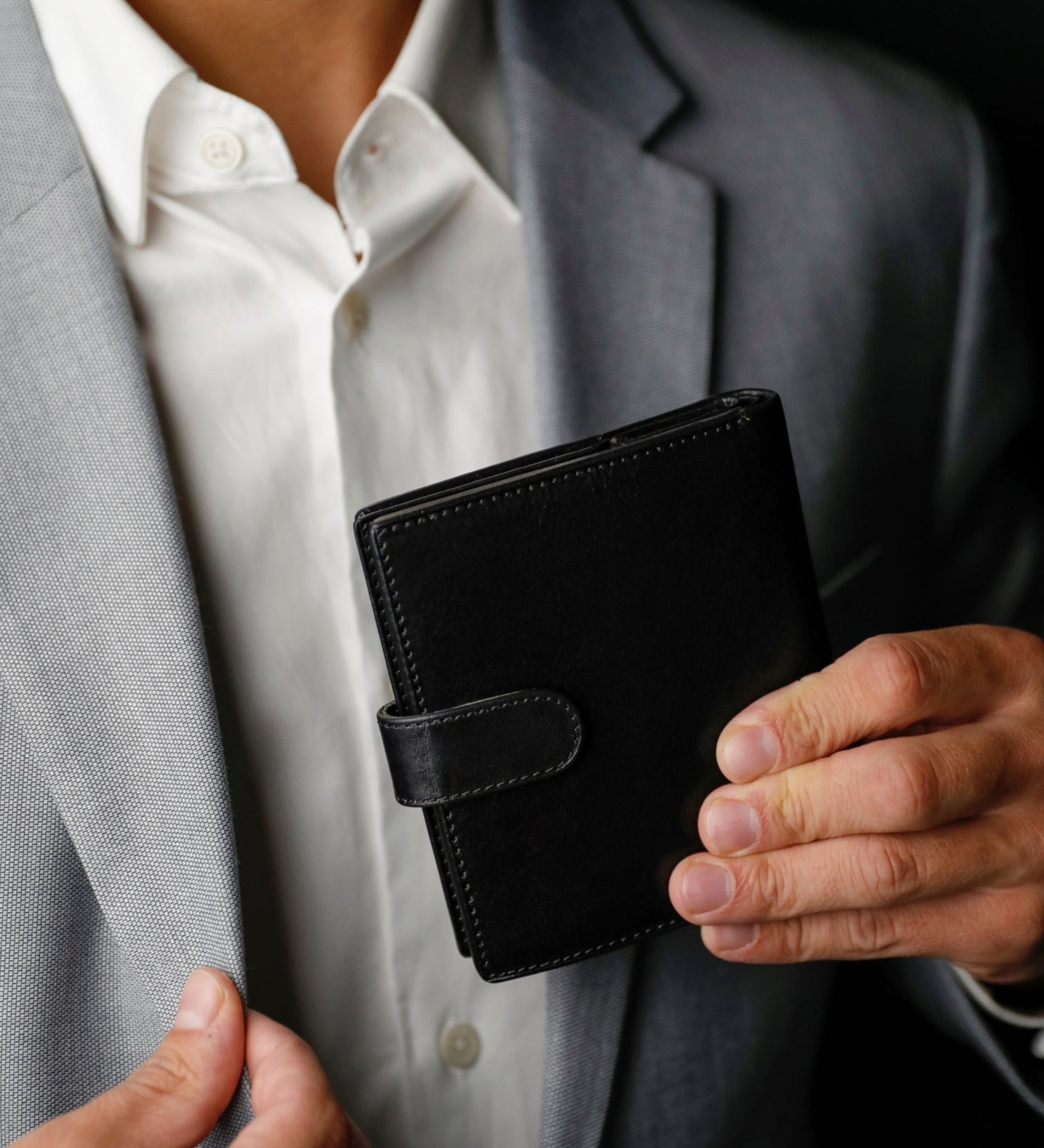 Cartera de cuero de doble compartimento y cierre a presión: Ironweed