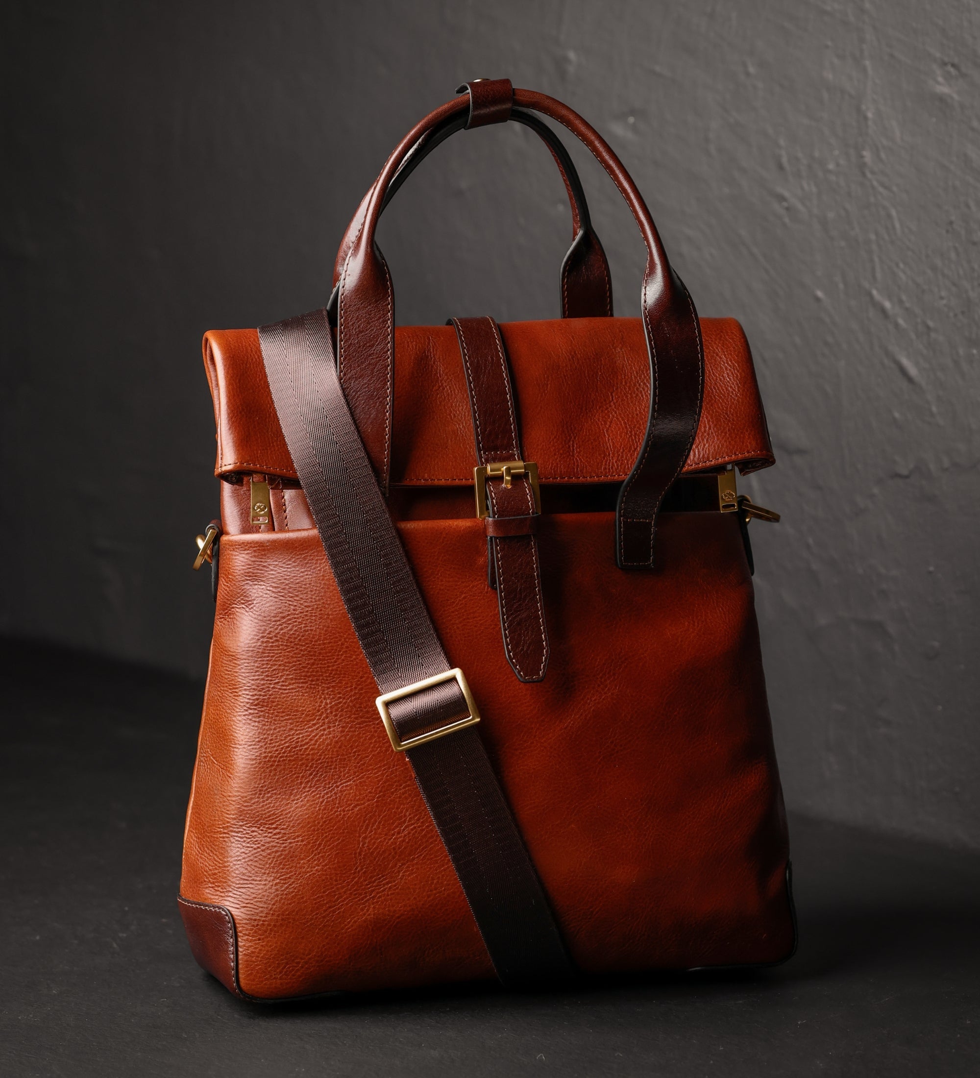 Bolso de hombro/mochila de cuero convertible para mujer: The Awakening