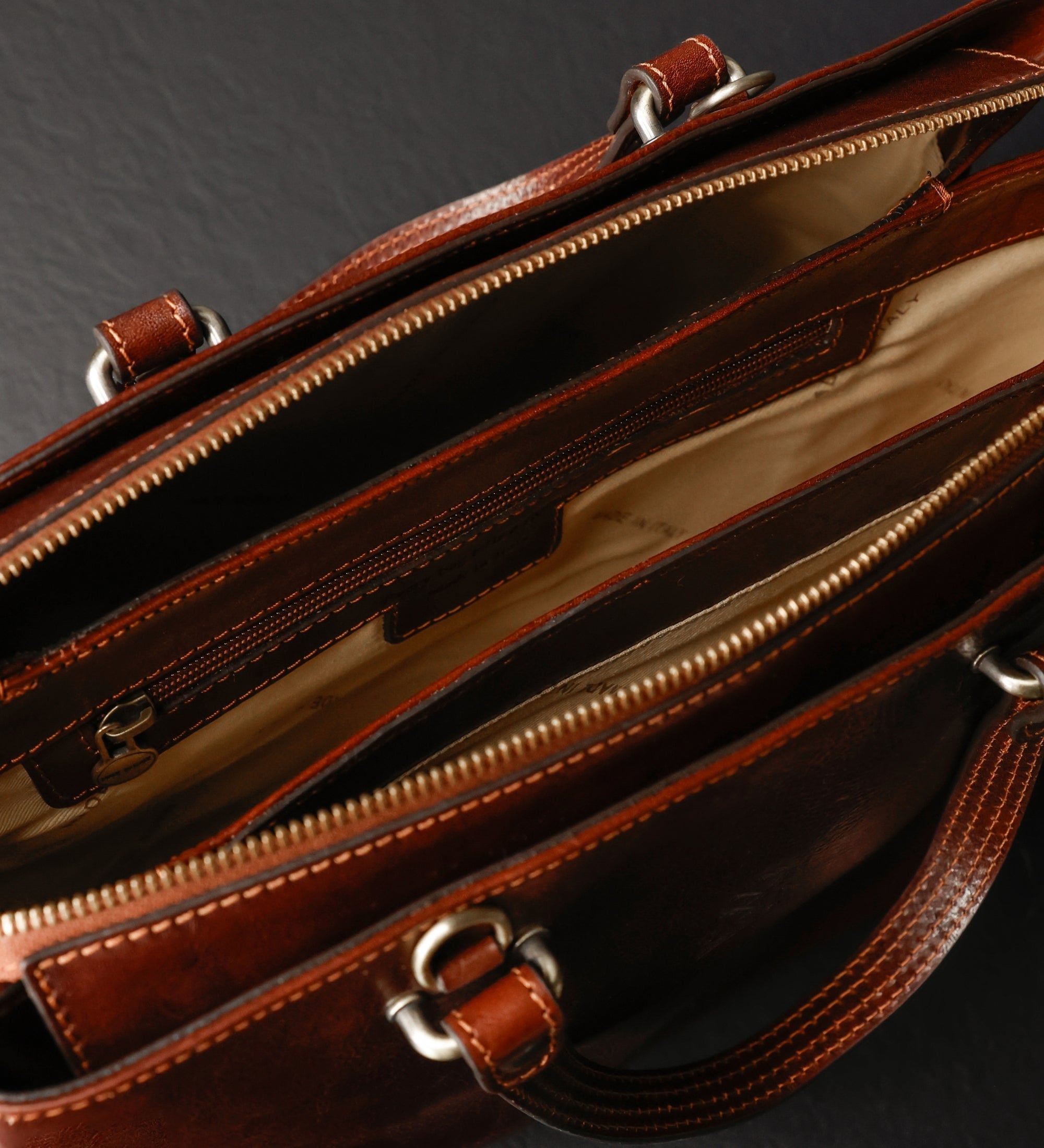Bolso de hombro, bolso tote de cuero para mujer: The Scarlet Letter