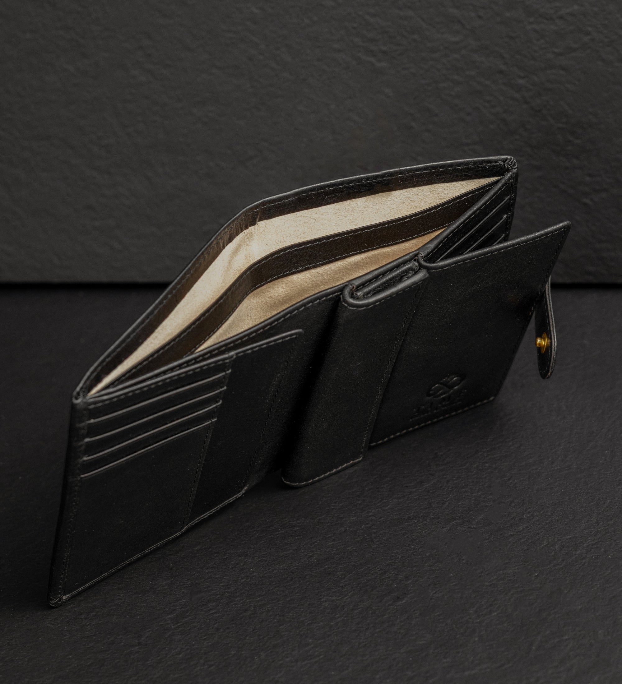 Cartera de cuero de doble compartimento y cierre a presión: Ironweed