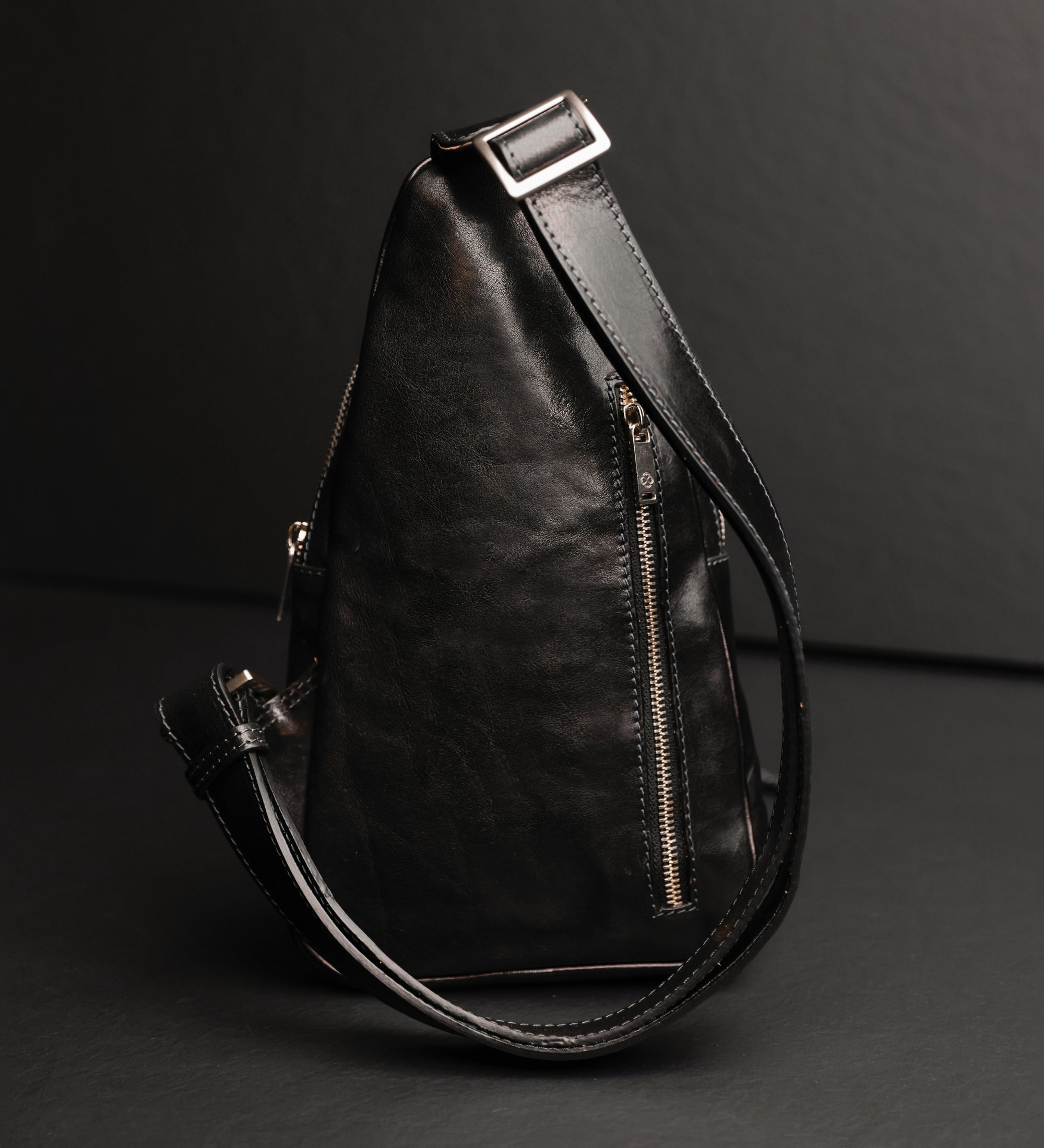 Sling bag de cuero: Catch-22