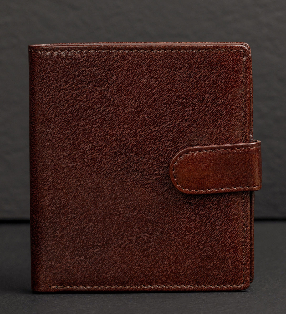 Cartera de cuero de doble compartimento y cierre a presión: Ironweed