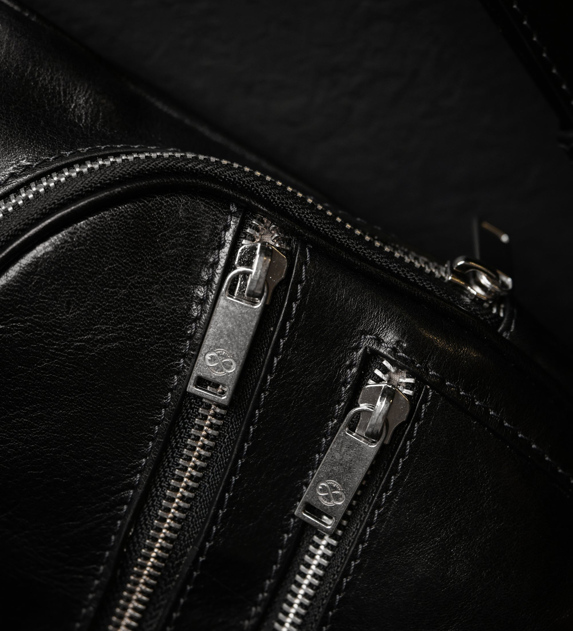 Sling bag de cuero: Catch-22