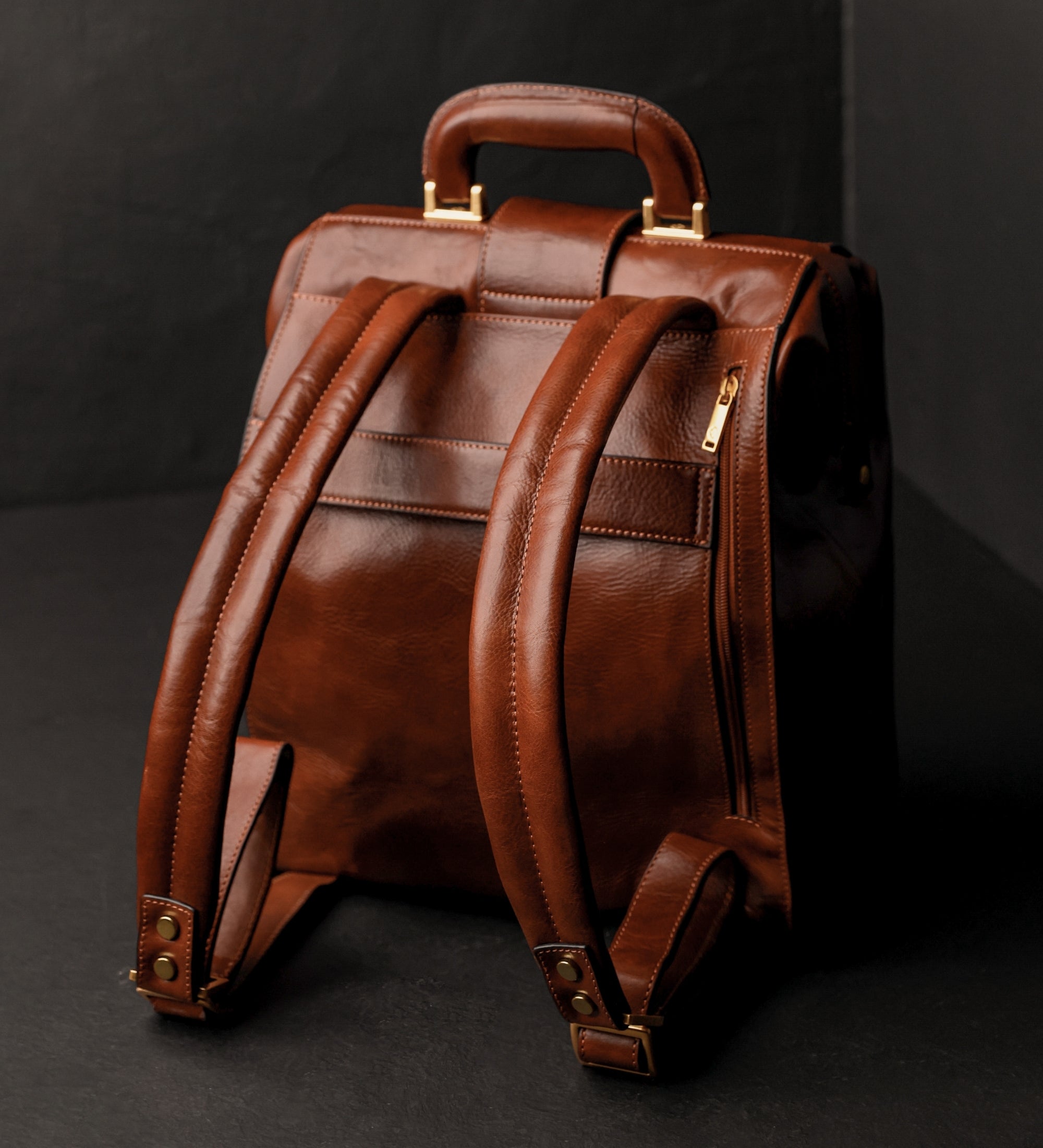 Mochila de cuero: A Brief Story of Time
