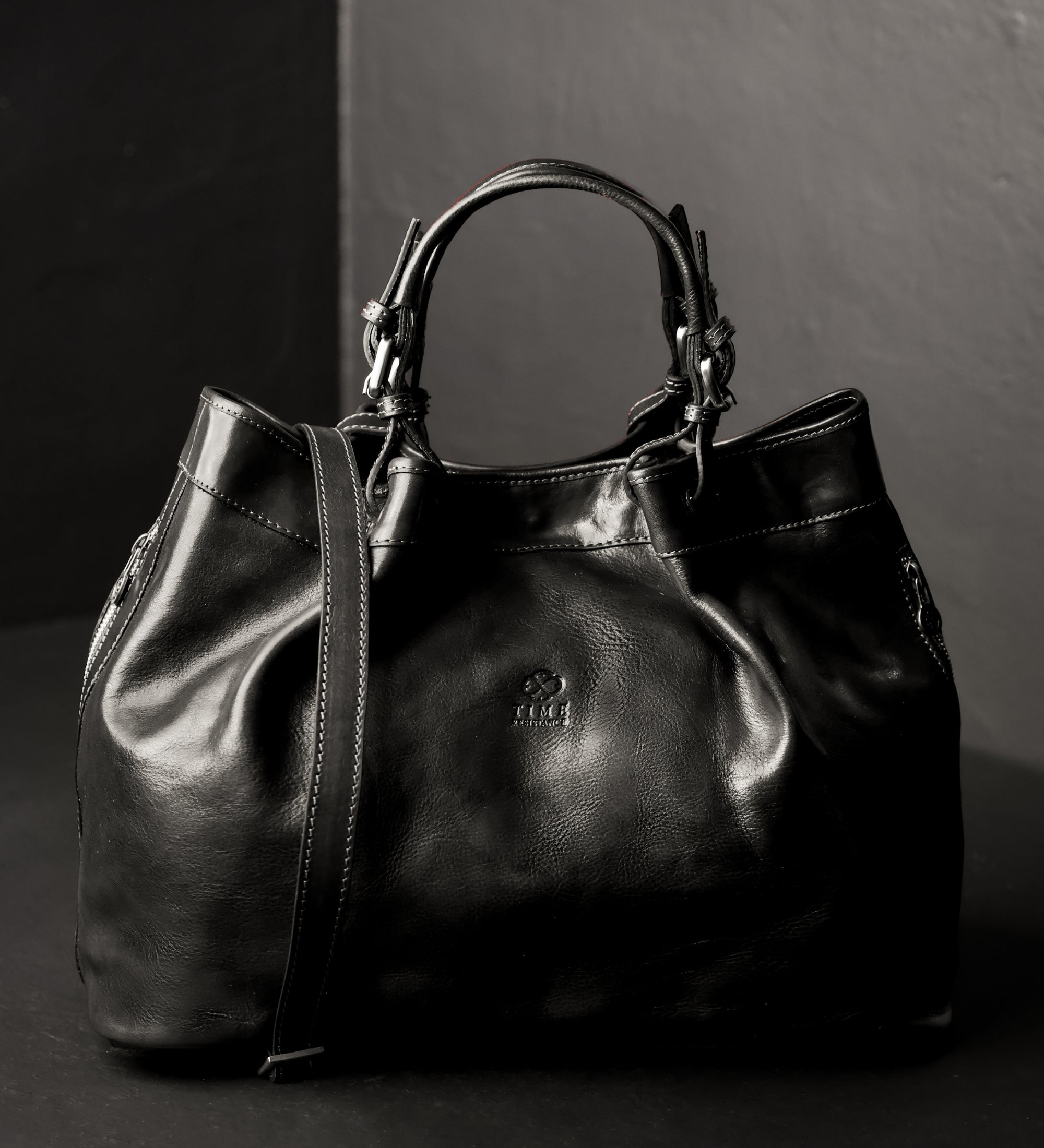 Bolso tote/bolso de mano de cuero para mujer: The Betrothed
