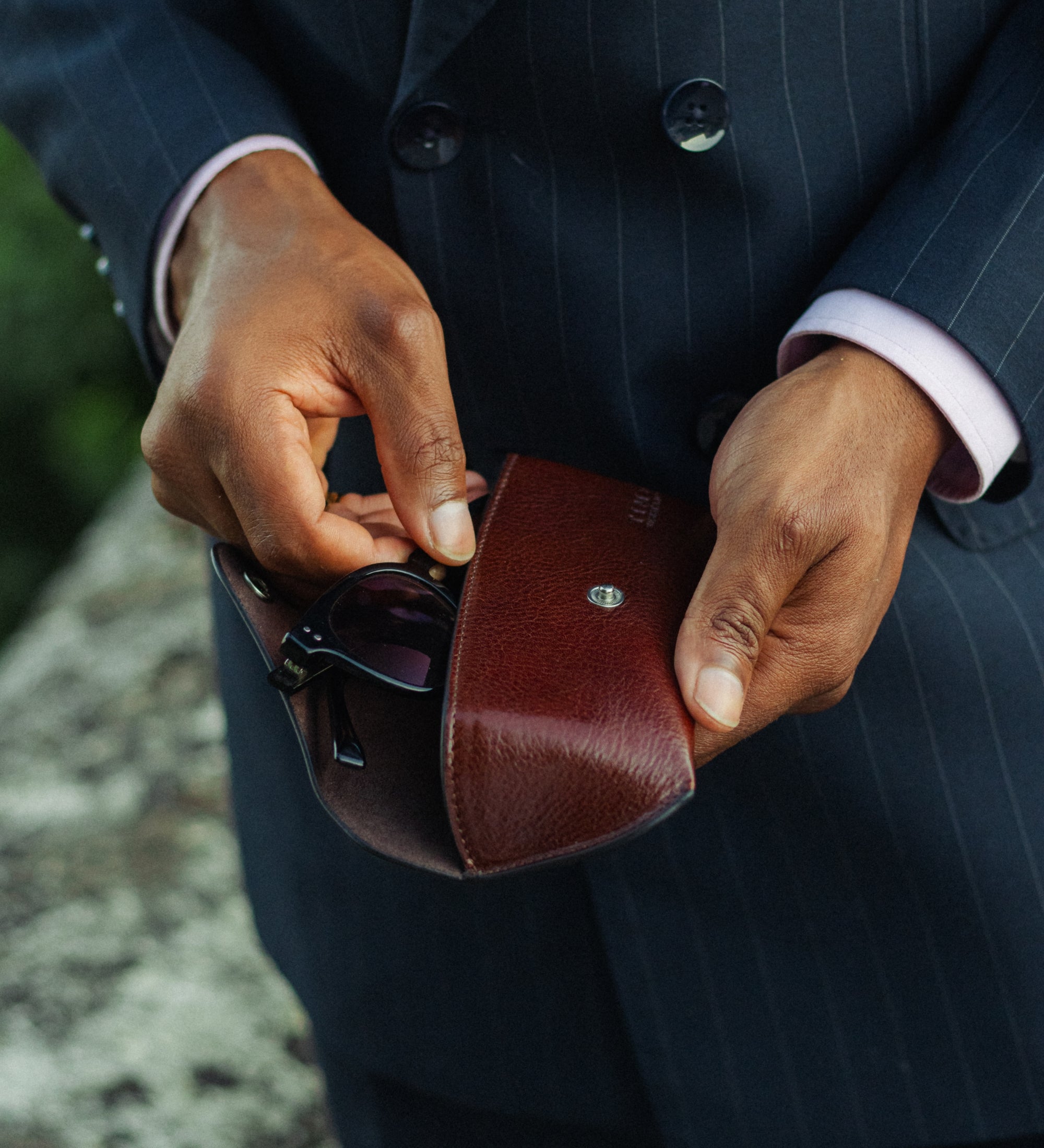 Estuche de cuero para gafas: A High Wind In Jamaica