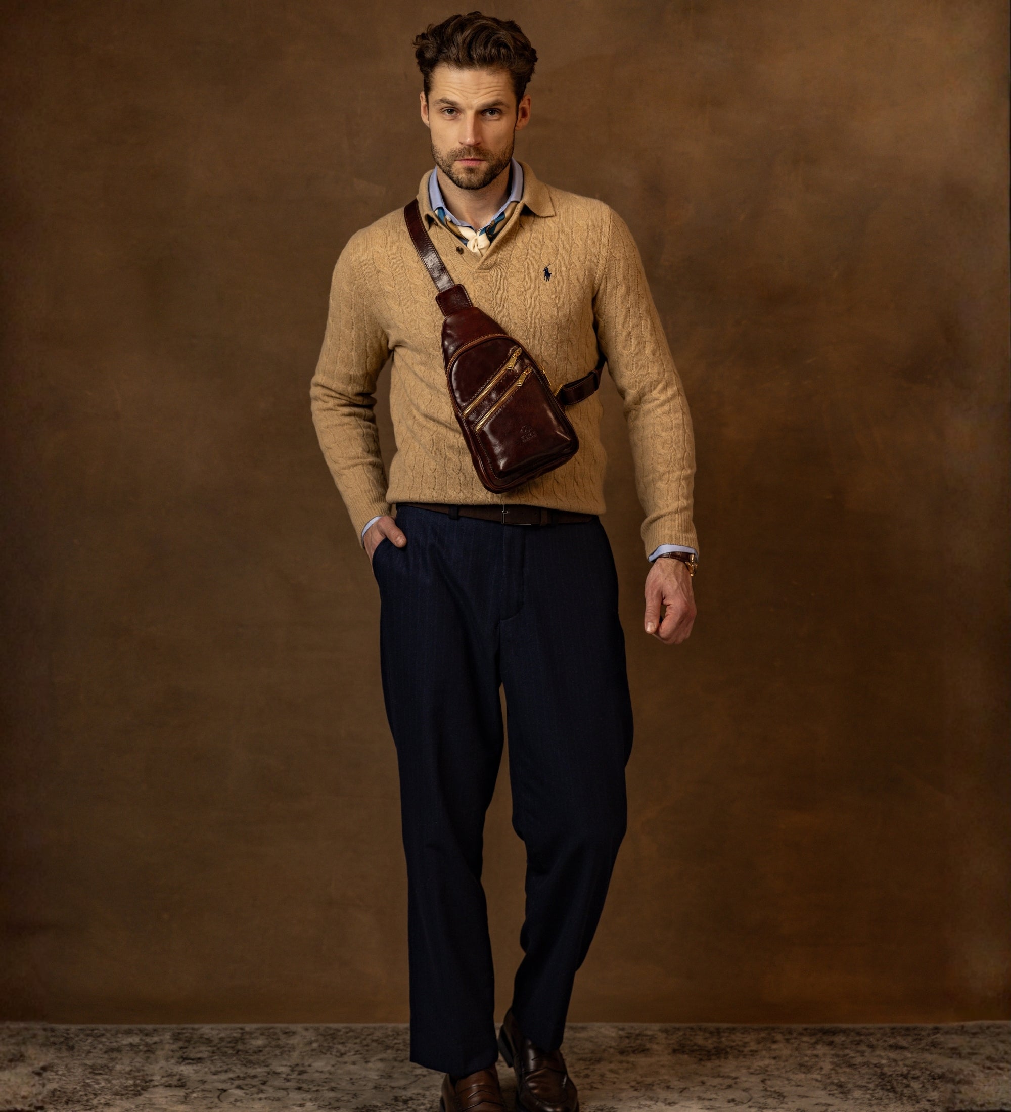 Sling bag de cuero: Catch-22