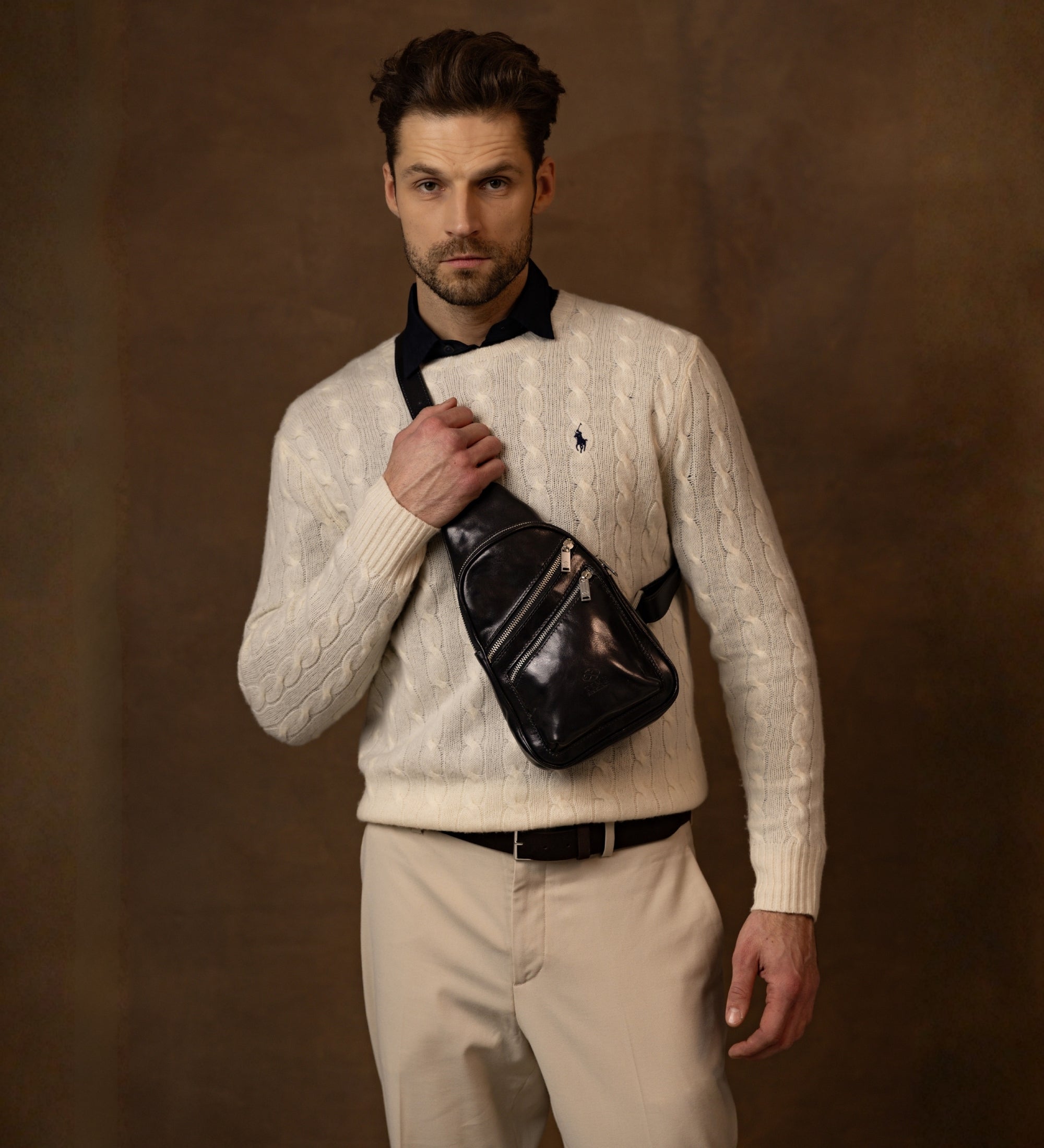 Sling bag de cuero: Catch-22