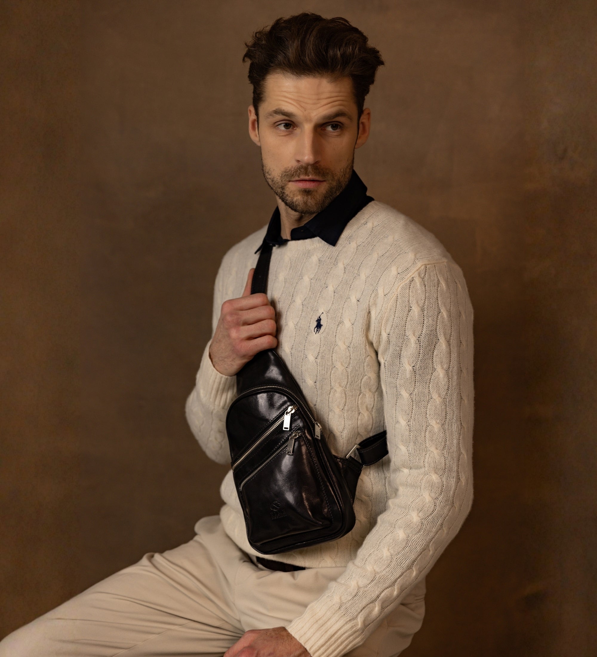 Sling bag de cuero: Catch-22