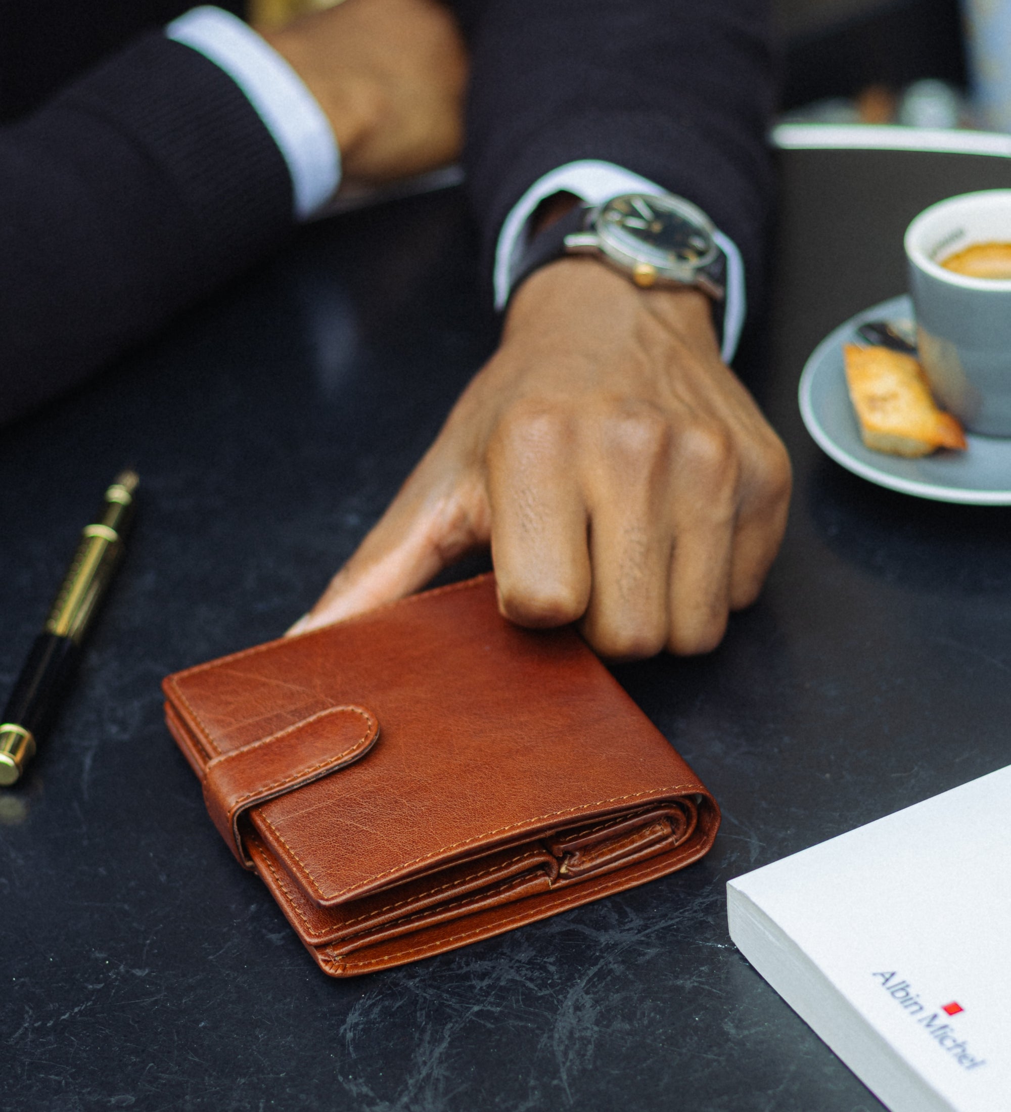 Cartera de cuero de doble compartimento y cierre a presión: Ironweed