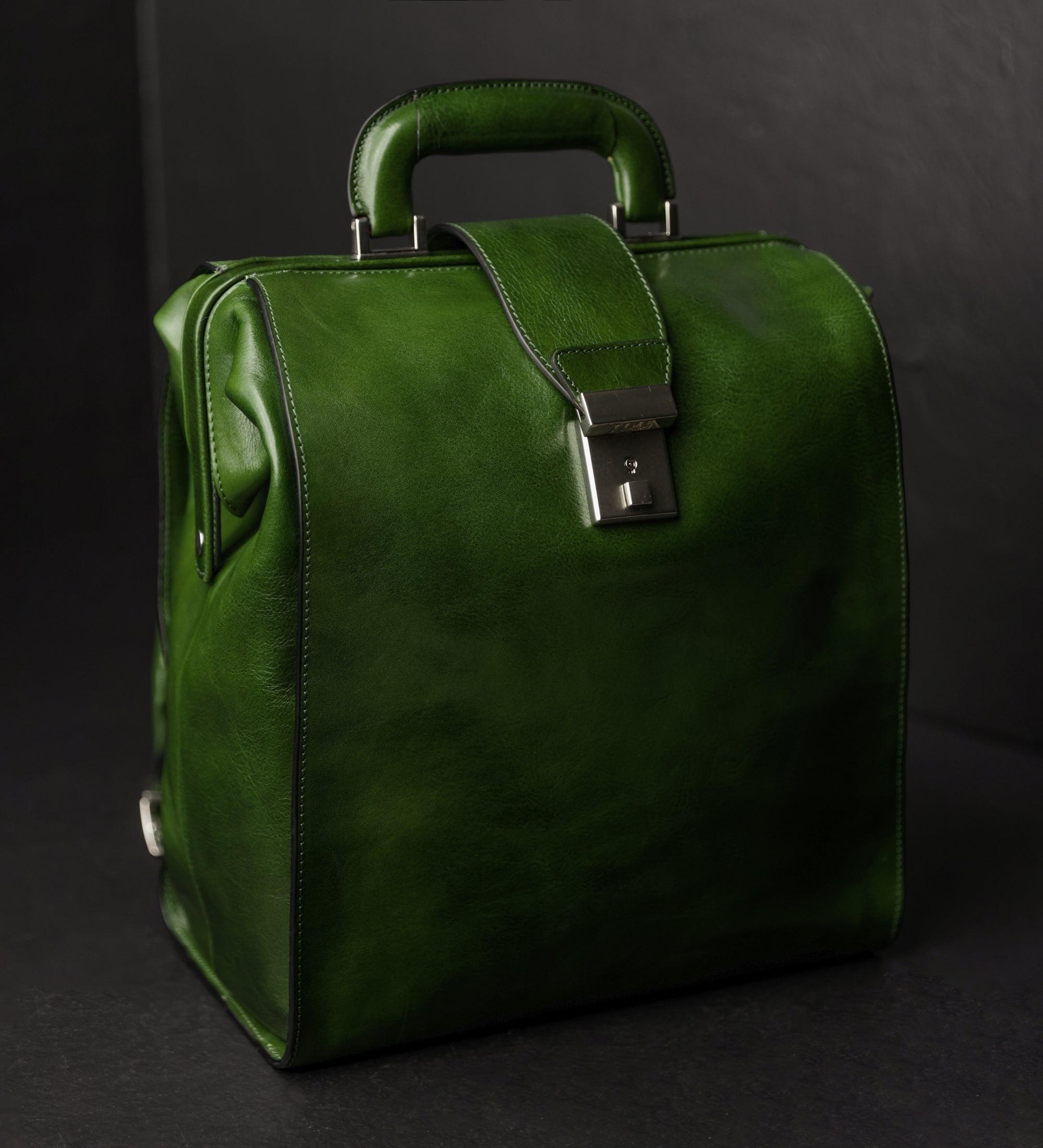 Mochila de cuero: A Brief Story of Time