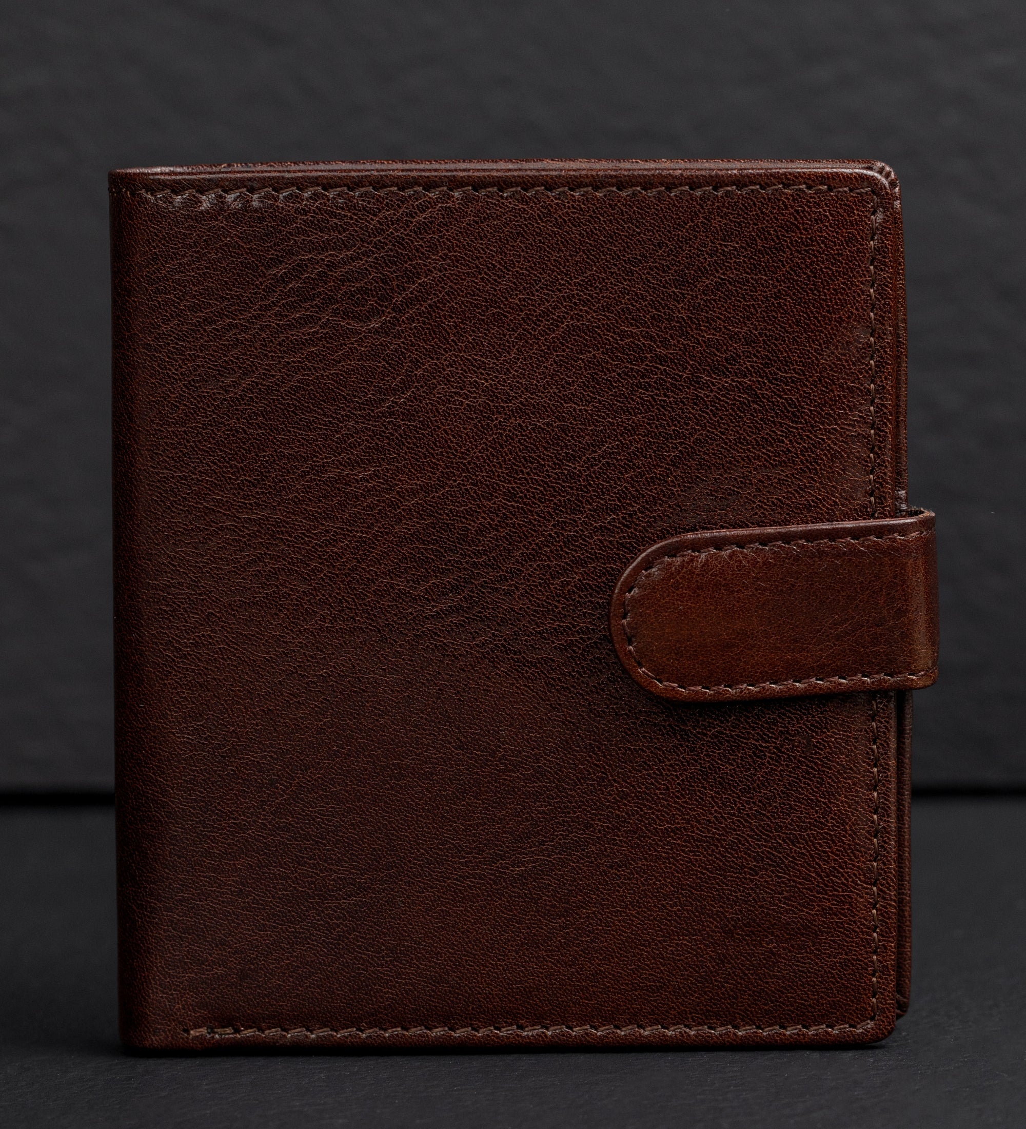 Cartera de cuero de doble compartimento y cierre a presión: Ironweed